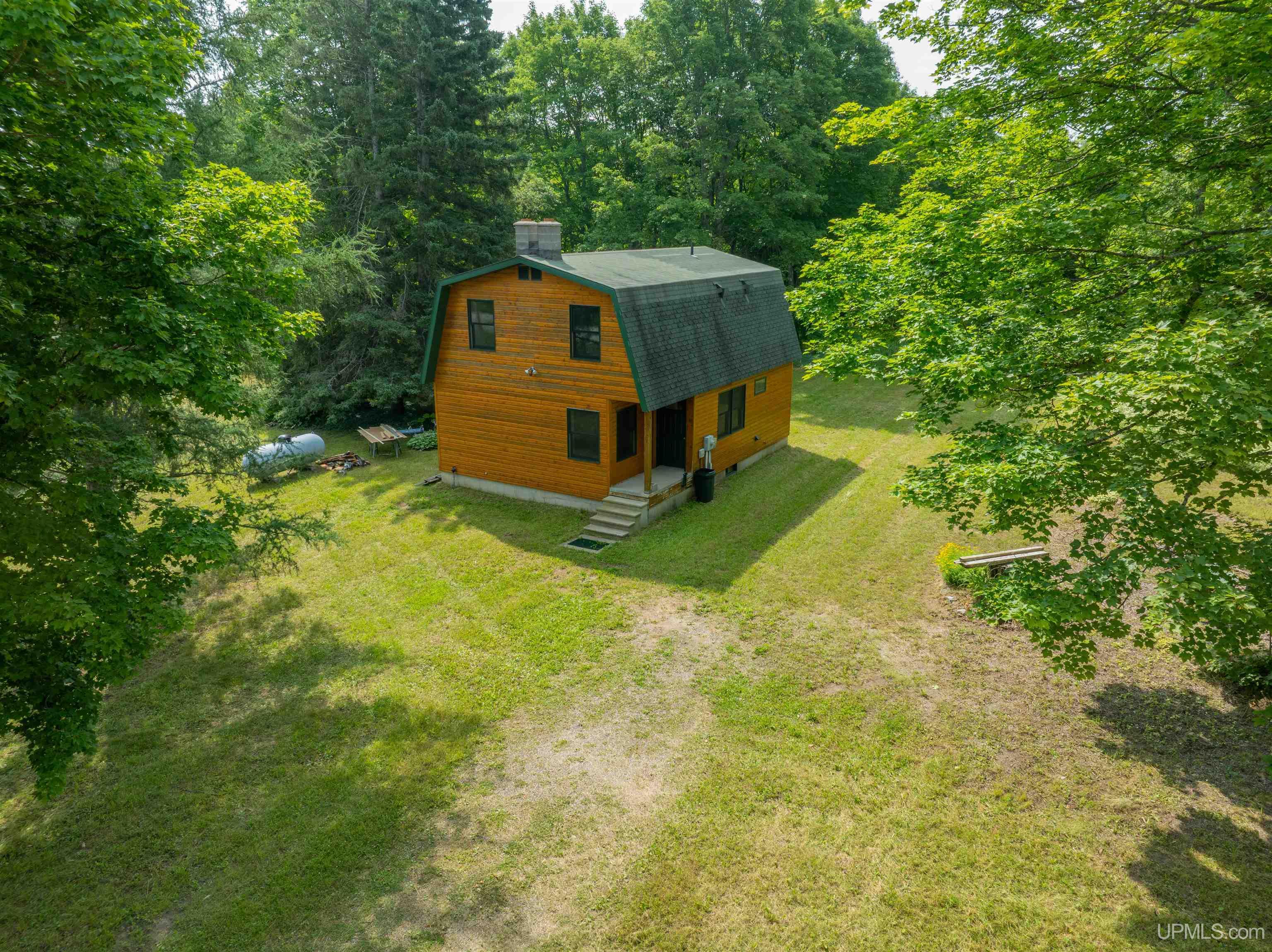 E12329 H58 Highway Property Photo 1