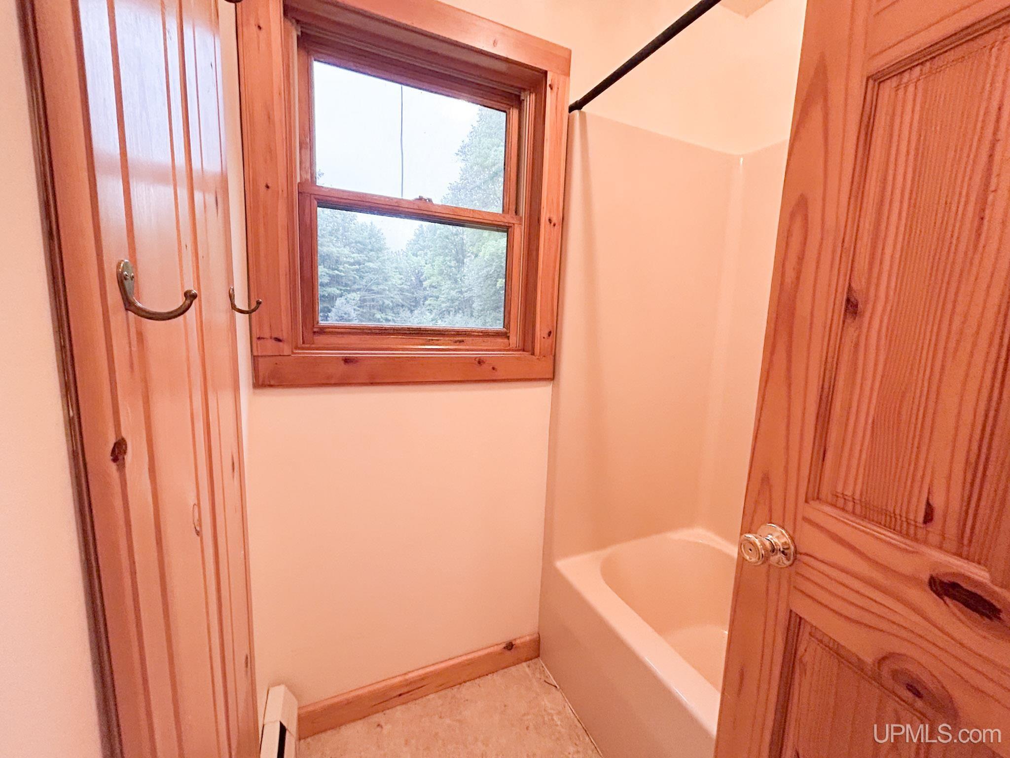 E12329 H58 Highway Property Photo 12