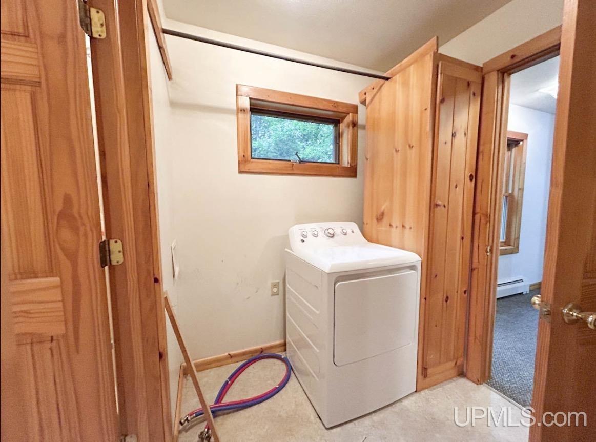 E12329 H58 Highway Property Photo 35