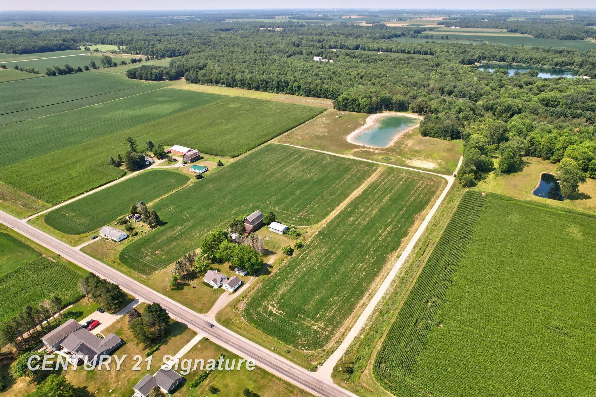 2250 S Hemlock Road Property Photo 4