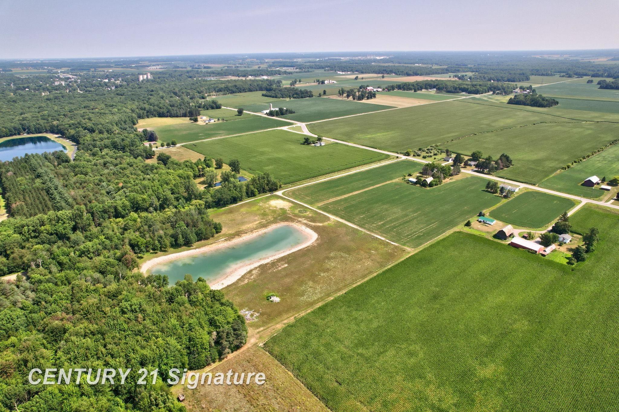 2250 S Hemlock Road Property Photo 8