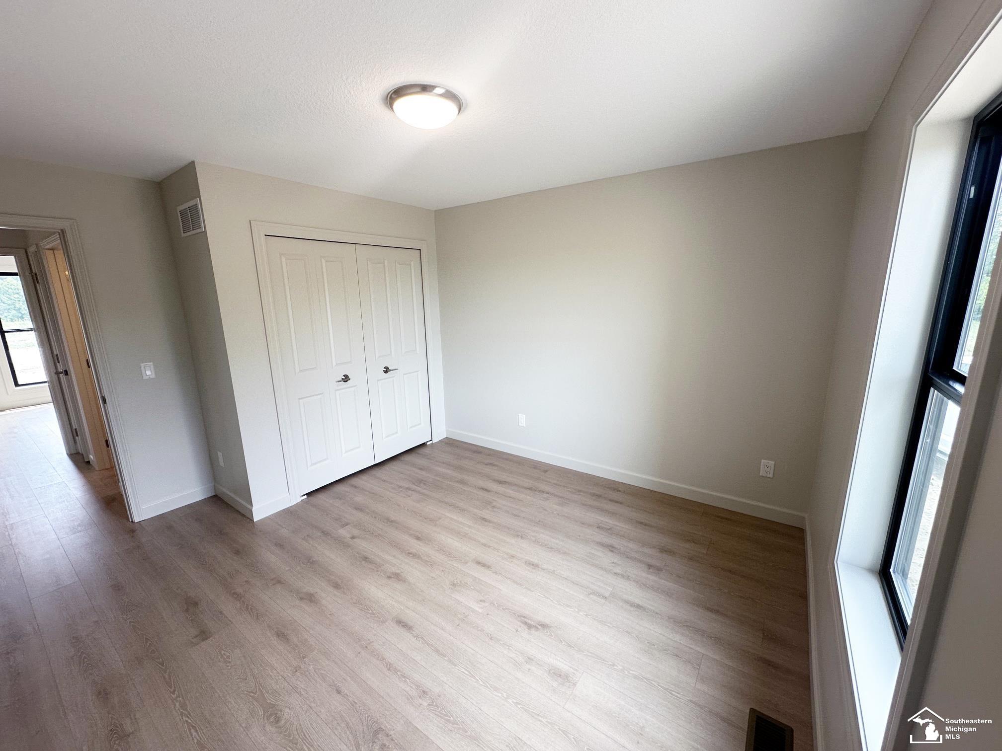 798 E Sweet Briar Lane Property Photo 30
