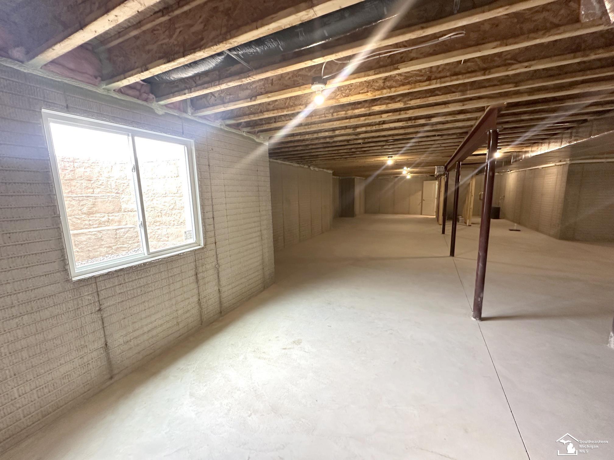 798 E Sweet Briar Lane Property Photo 34