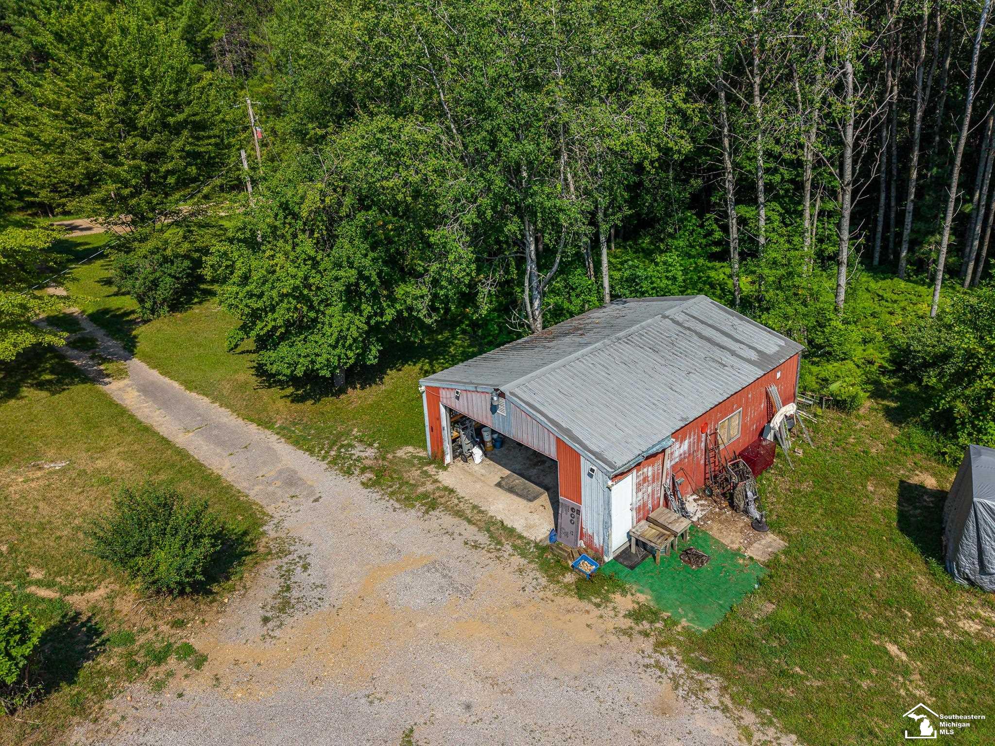 3850 N Clarwin Avenue Property Photo 43