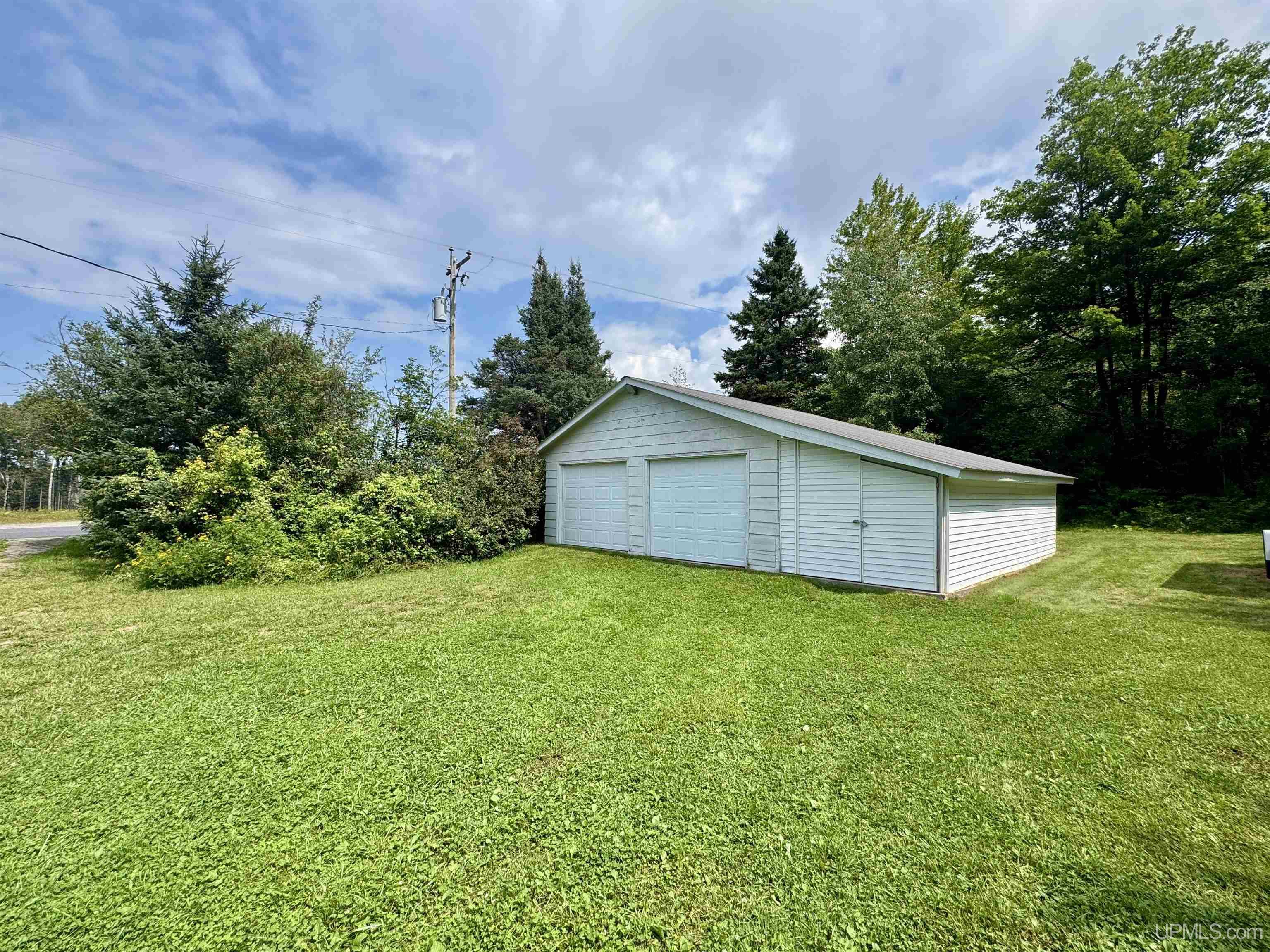 153 W Townline Road Property Photo 13
