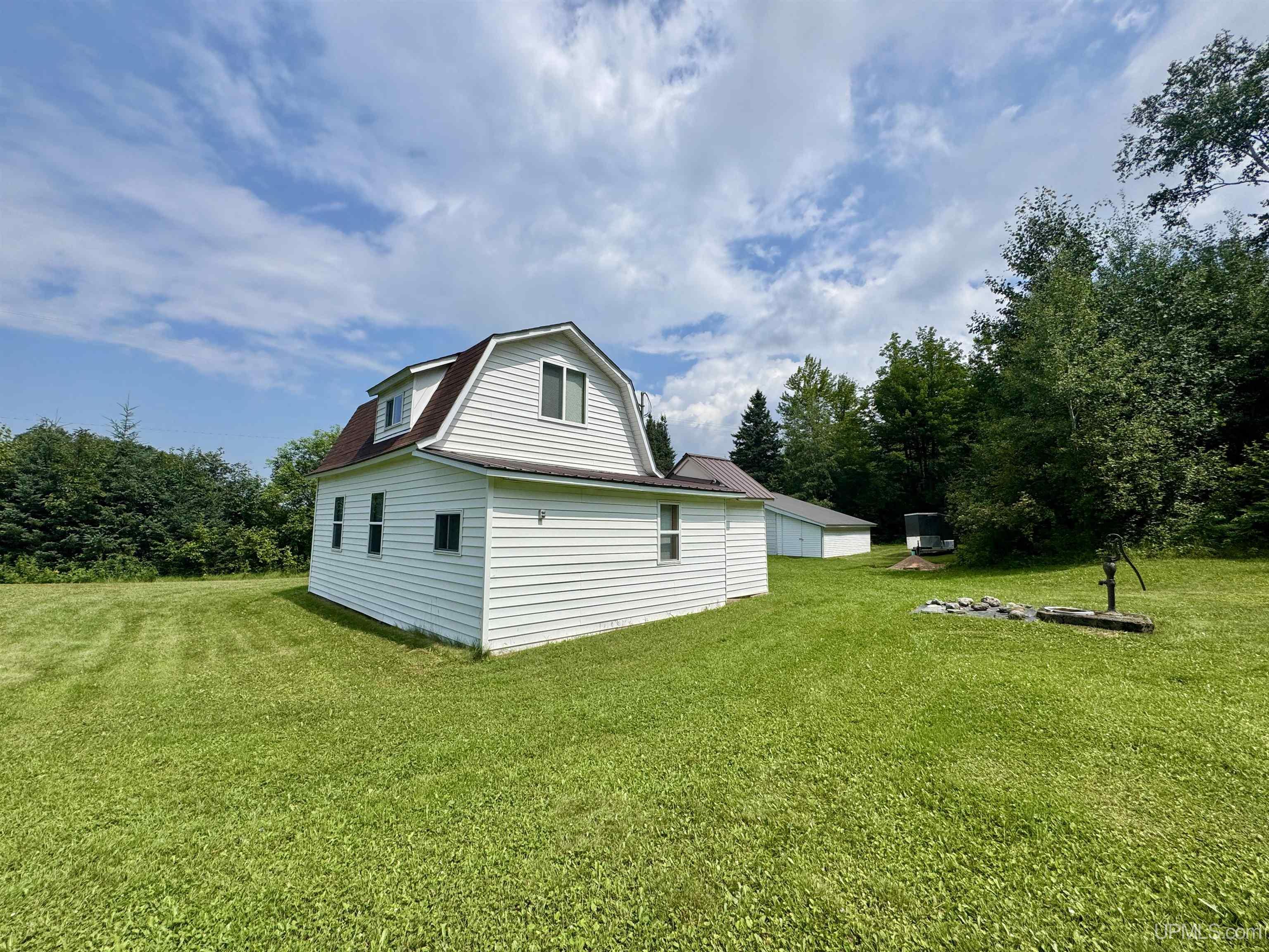 153 W Townline Road Property Photo 20