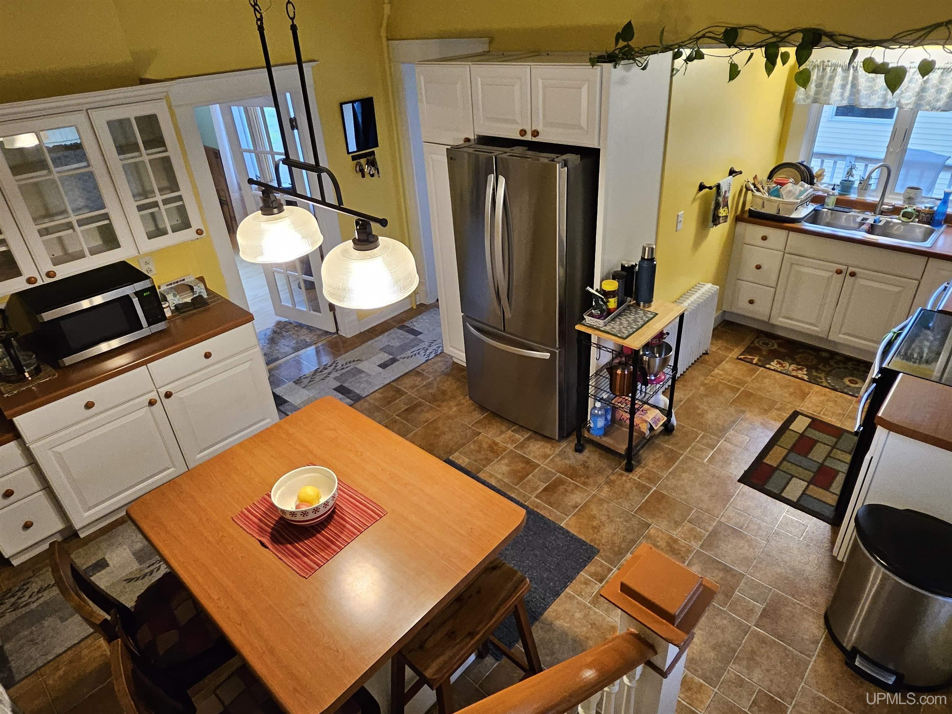 52196 B Avenue Property Photo 2