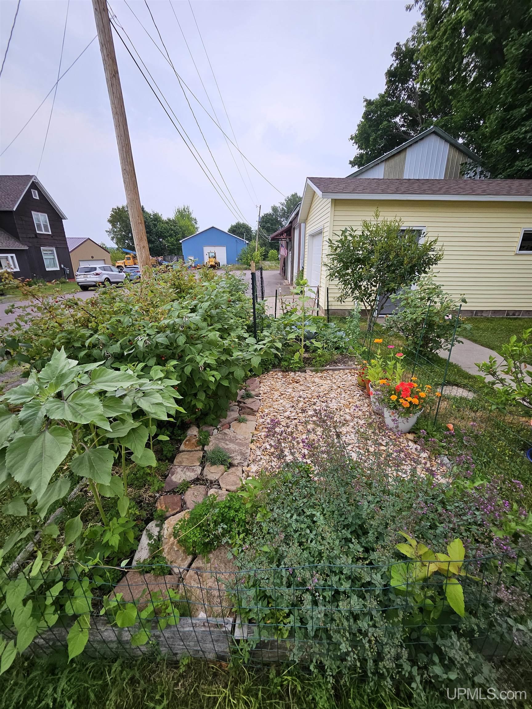 52196 B Avenue Property Photo 39