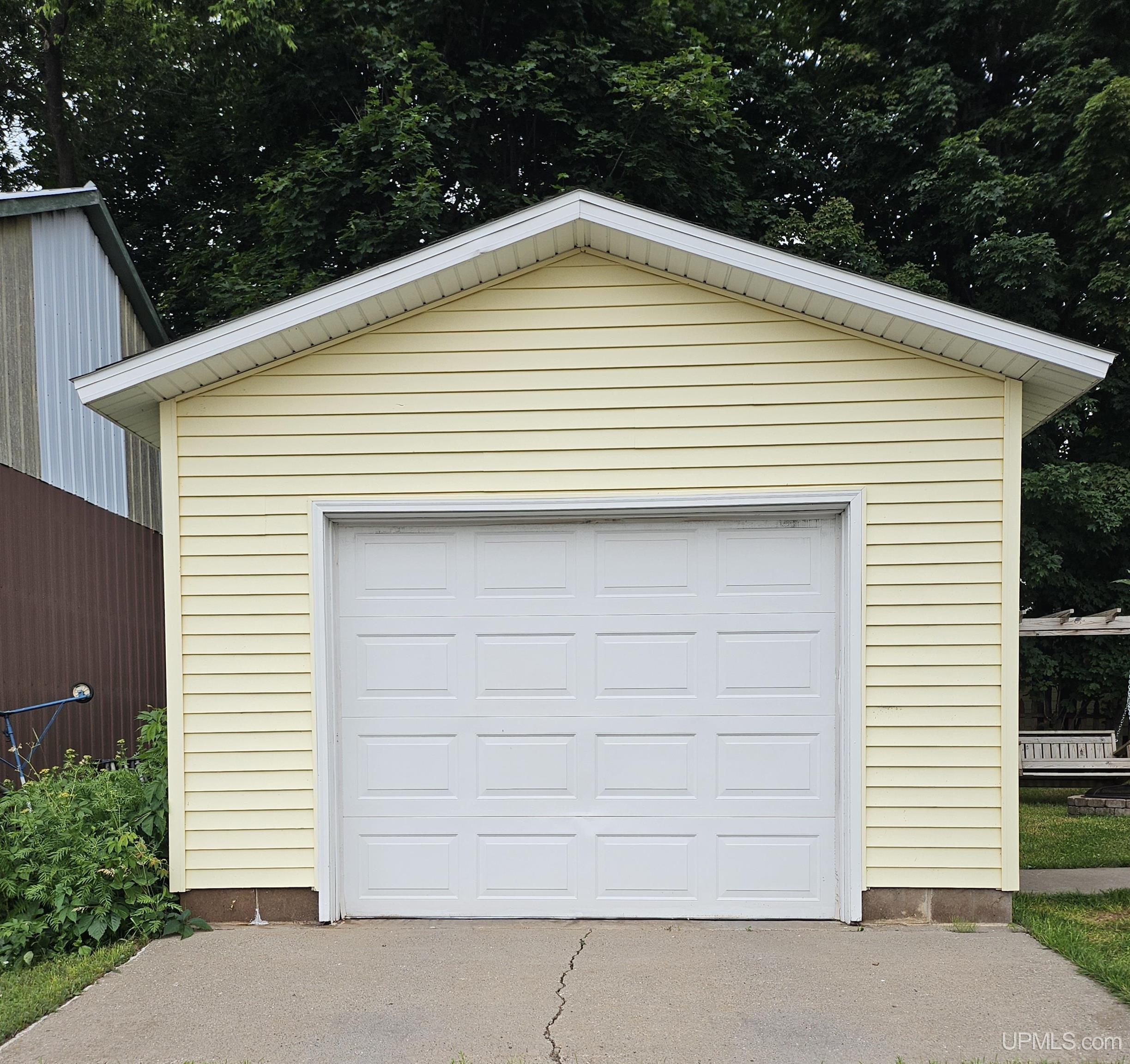 52196 B Avenue Property Photo 43