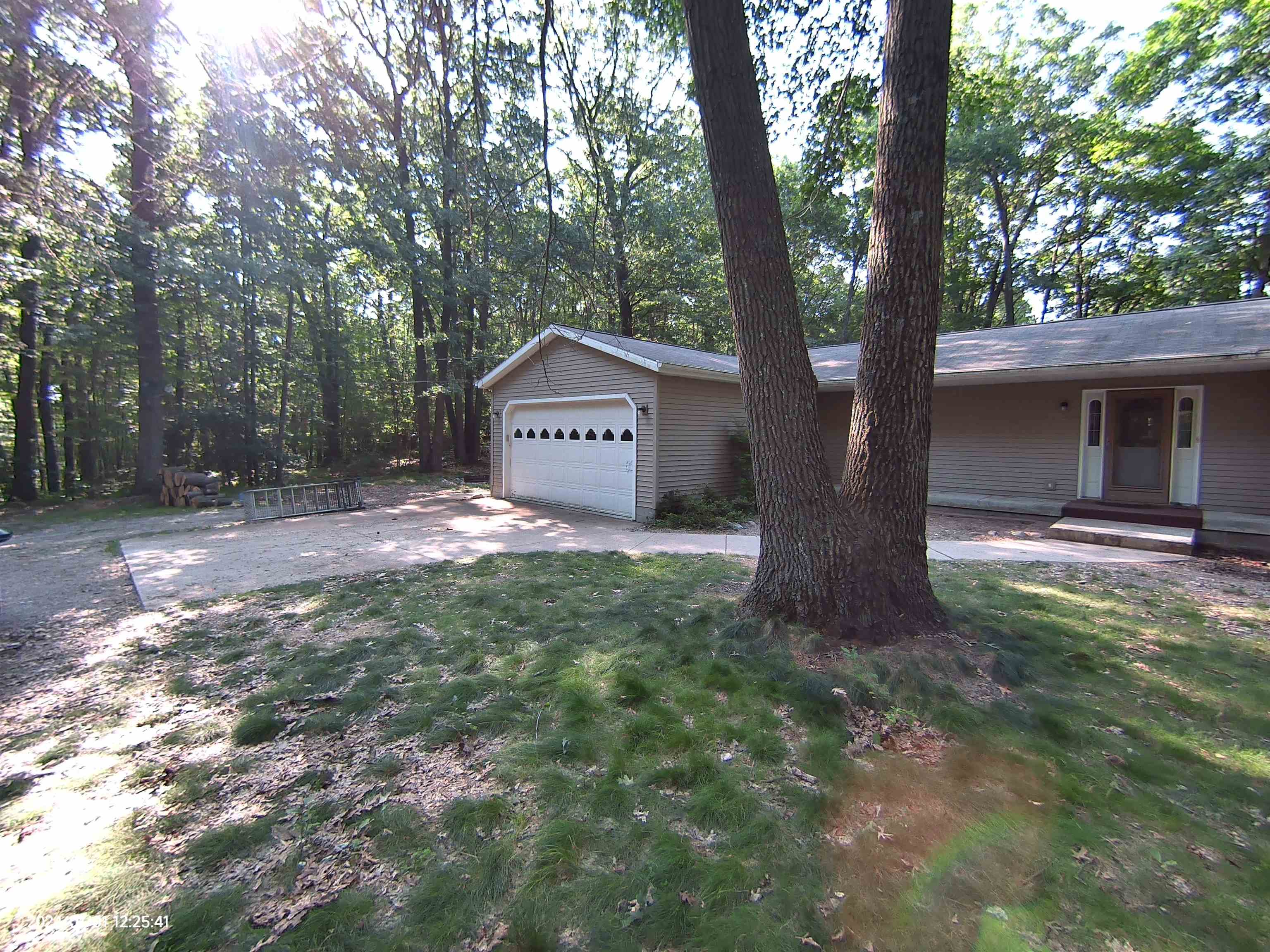701 Westlawn Street Property Photo 2