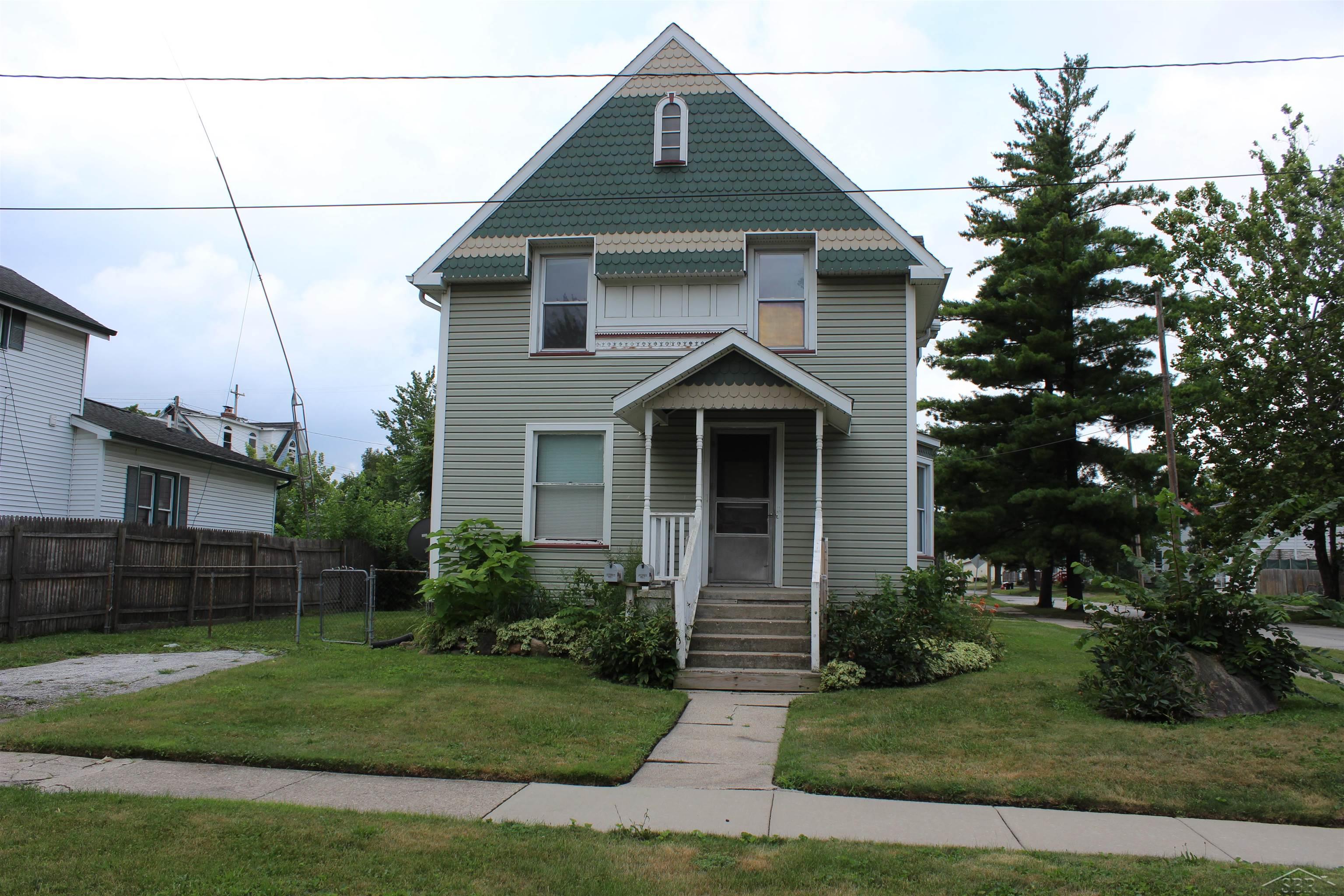 1021 Ames Street Property Photo 1