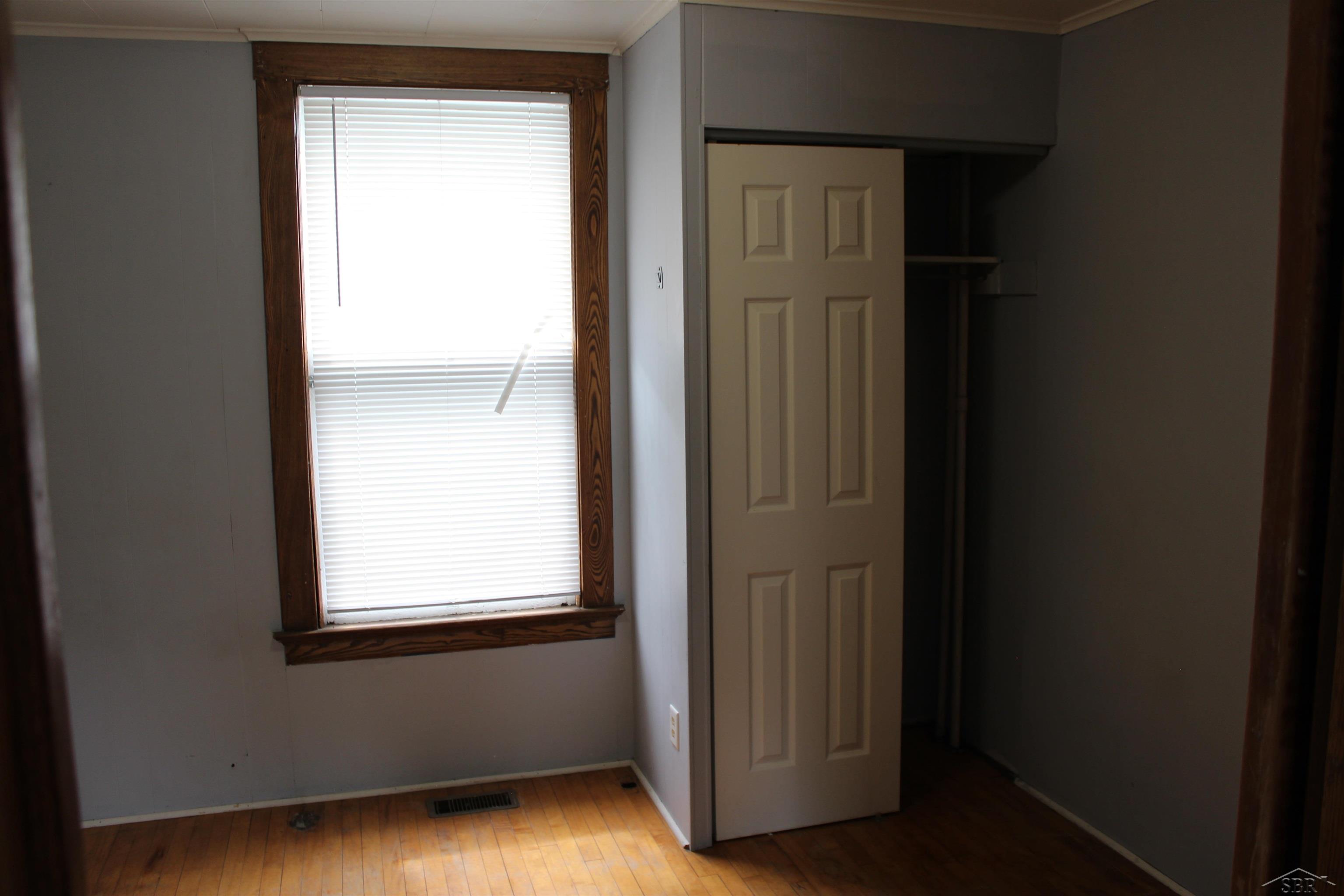 1021 Ames Street Property Photo 12