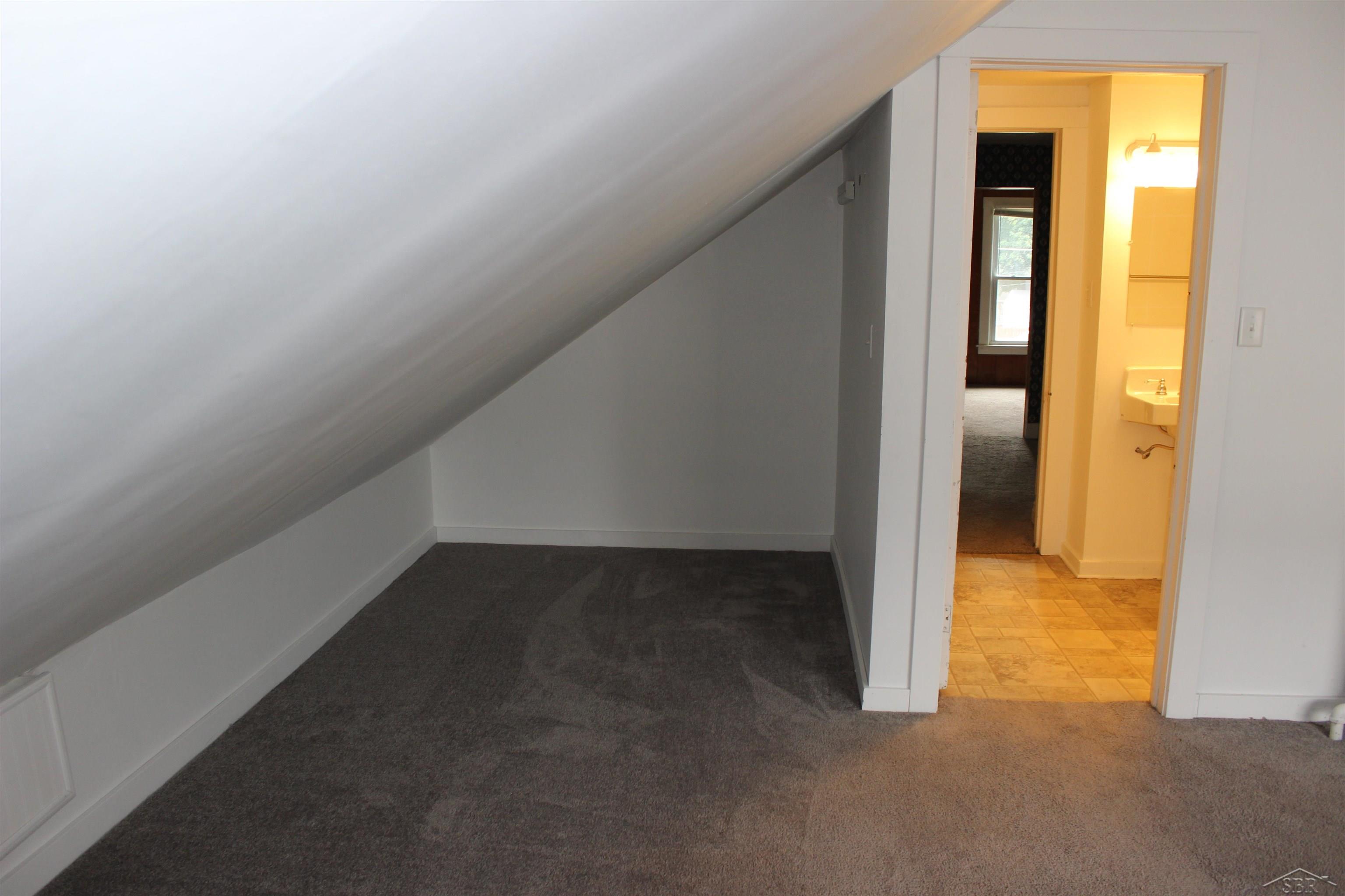 1021 Ames Street Property Photo 29