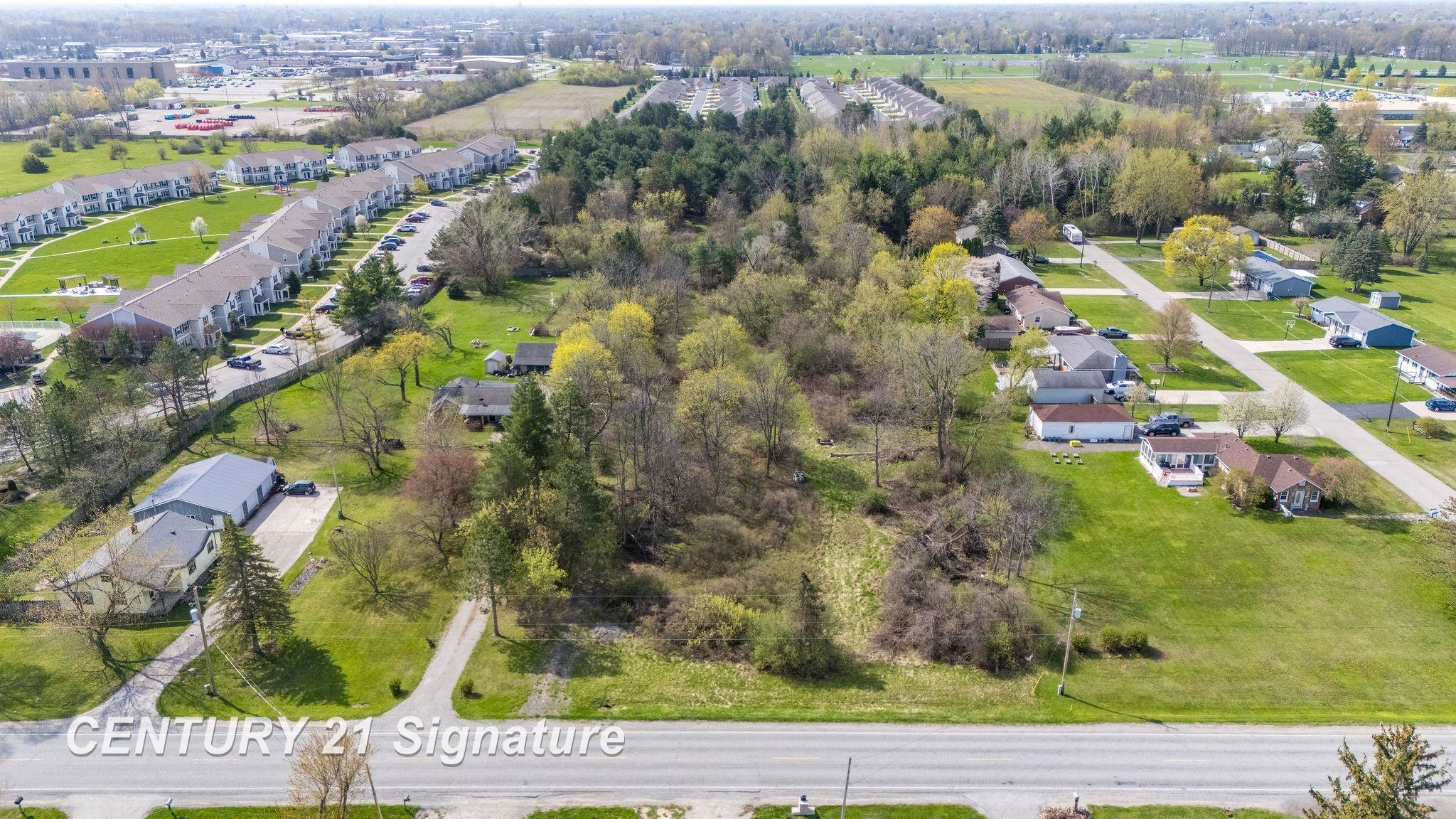 Schust Road Property Photo 11