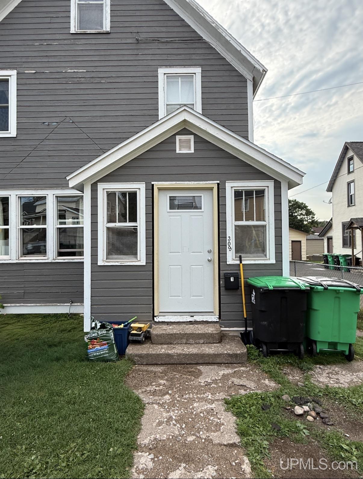 309 Tobin Street Property Photo 6
