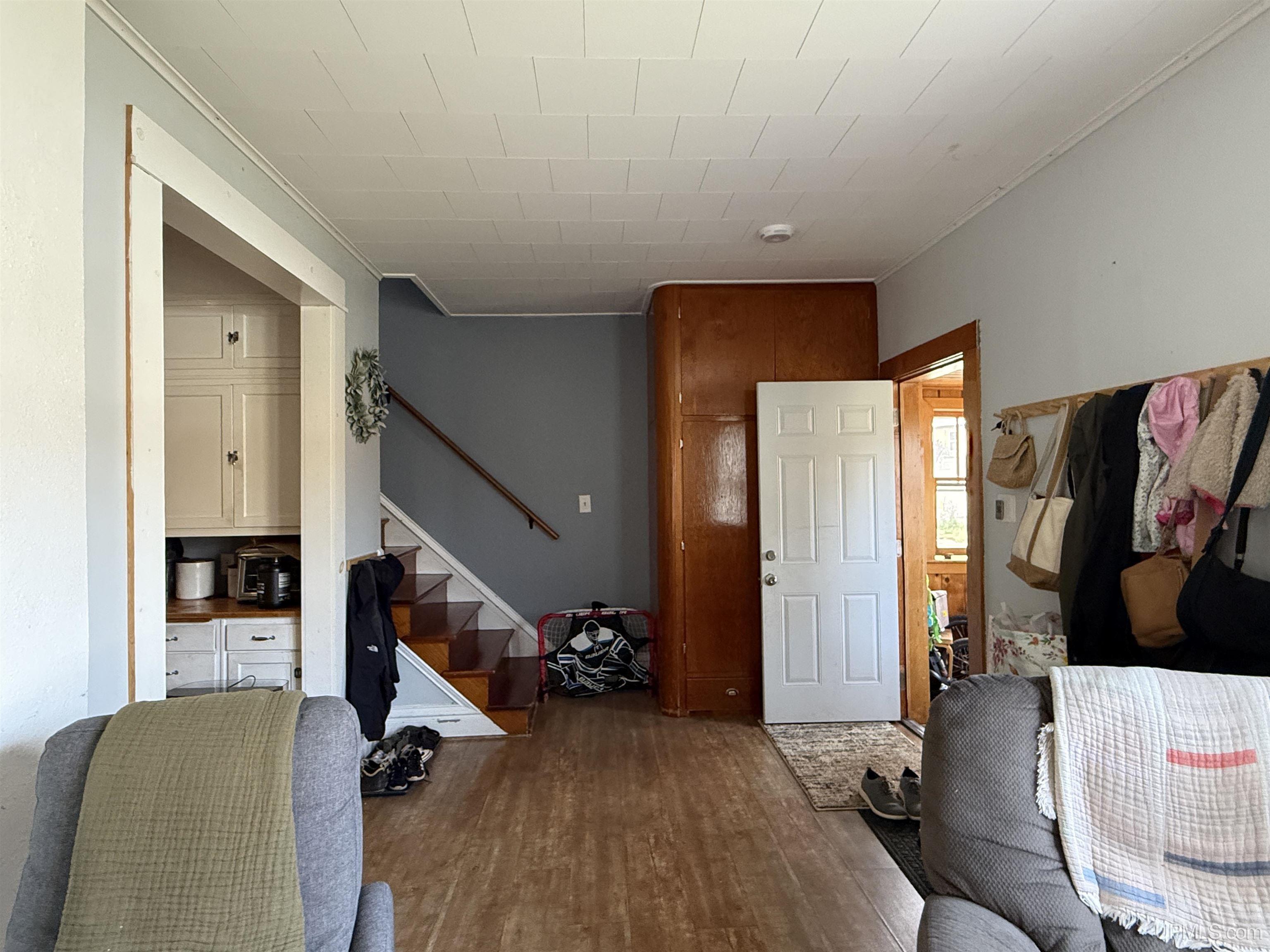 309 Tobin Street Property Photo 8