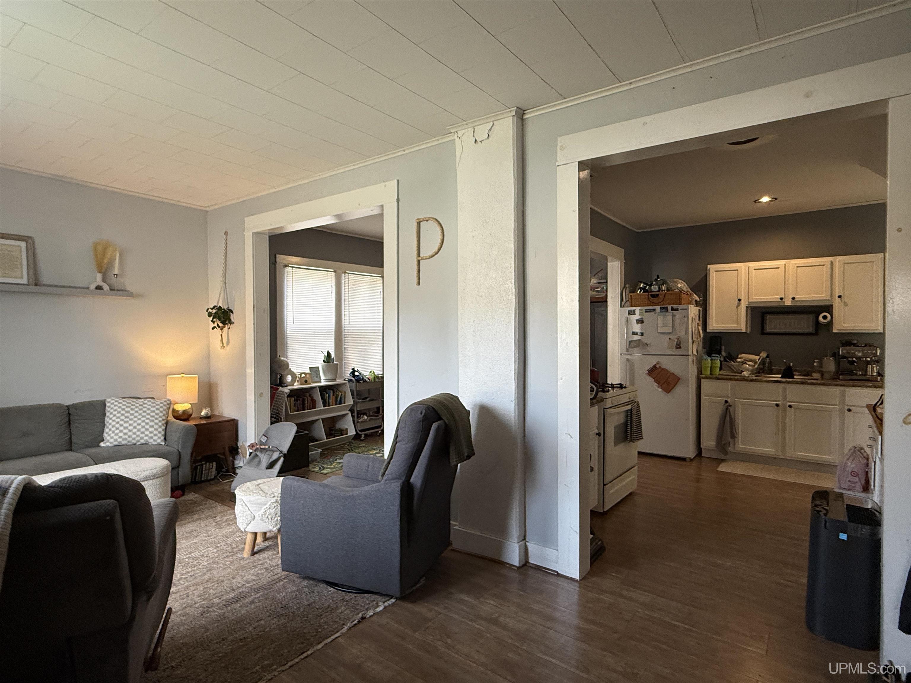 309 Tobin Street Property Photo 9
