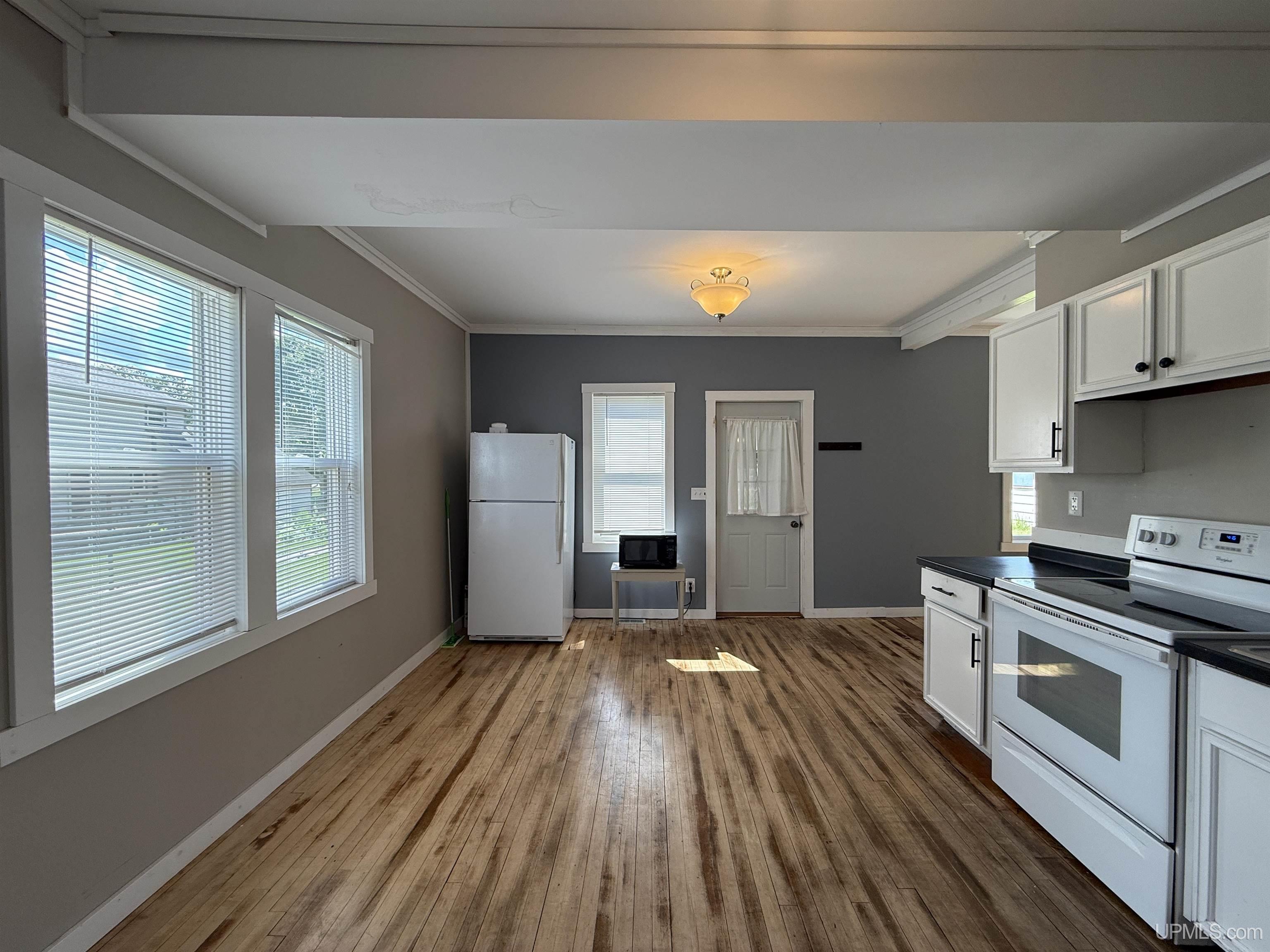 309 Tobin Street Property Photo 30