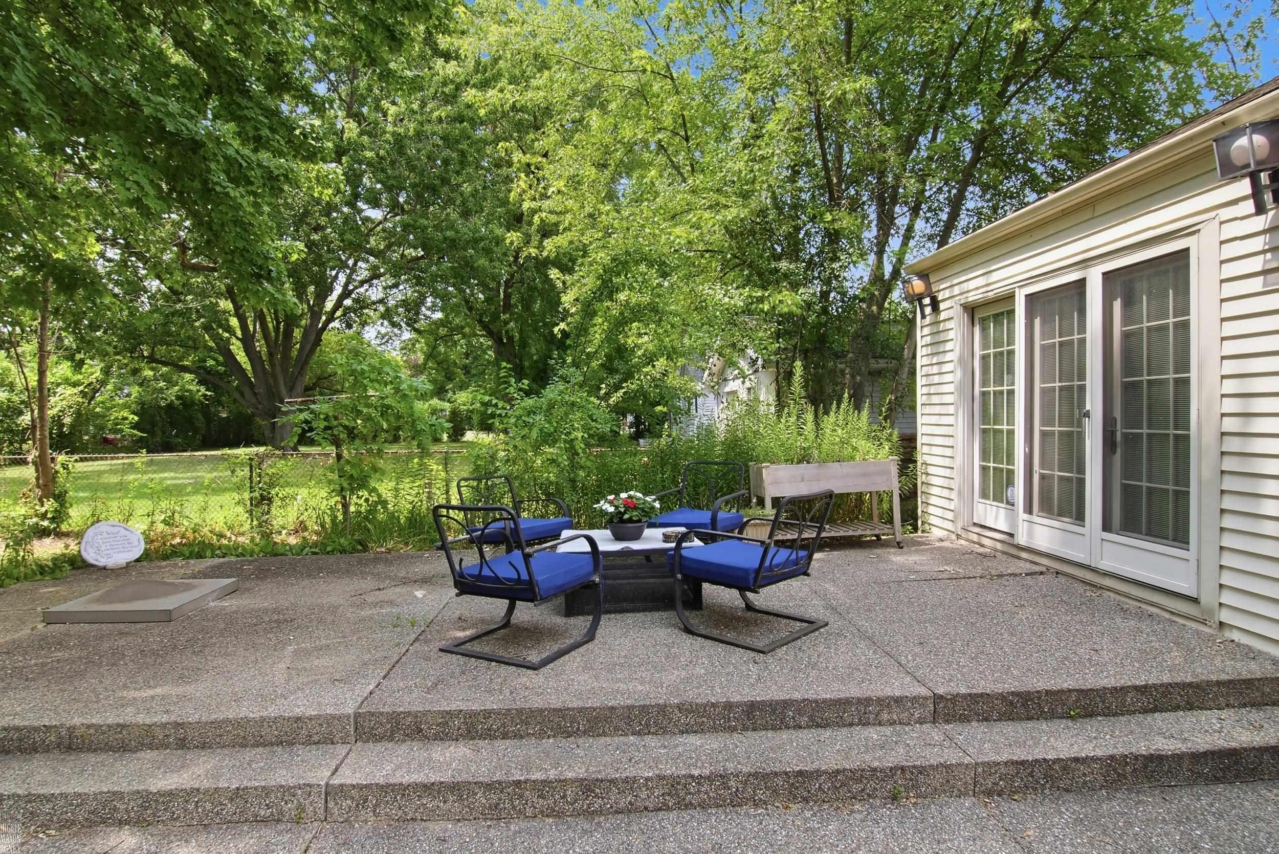 19650 Huntington Avenue Property Photo 15