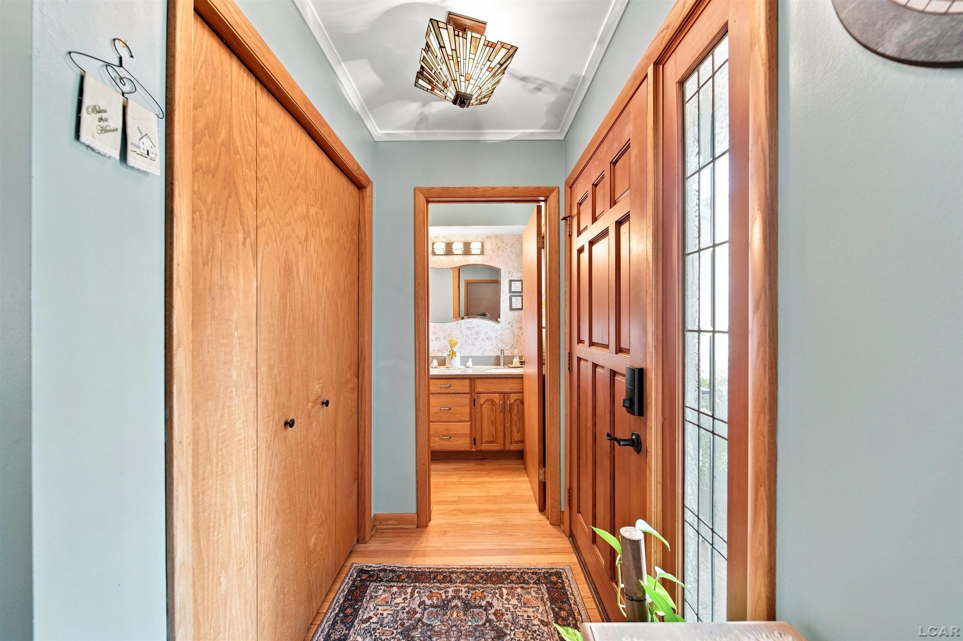 288 Whitlock St Street Property Photo 7