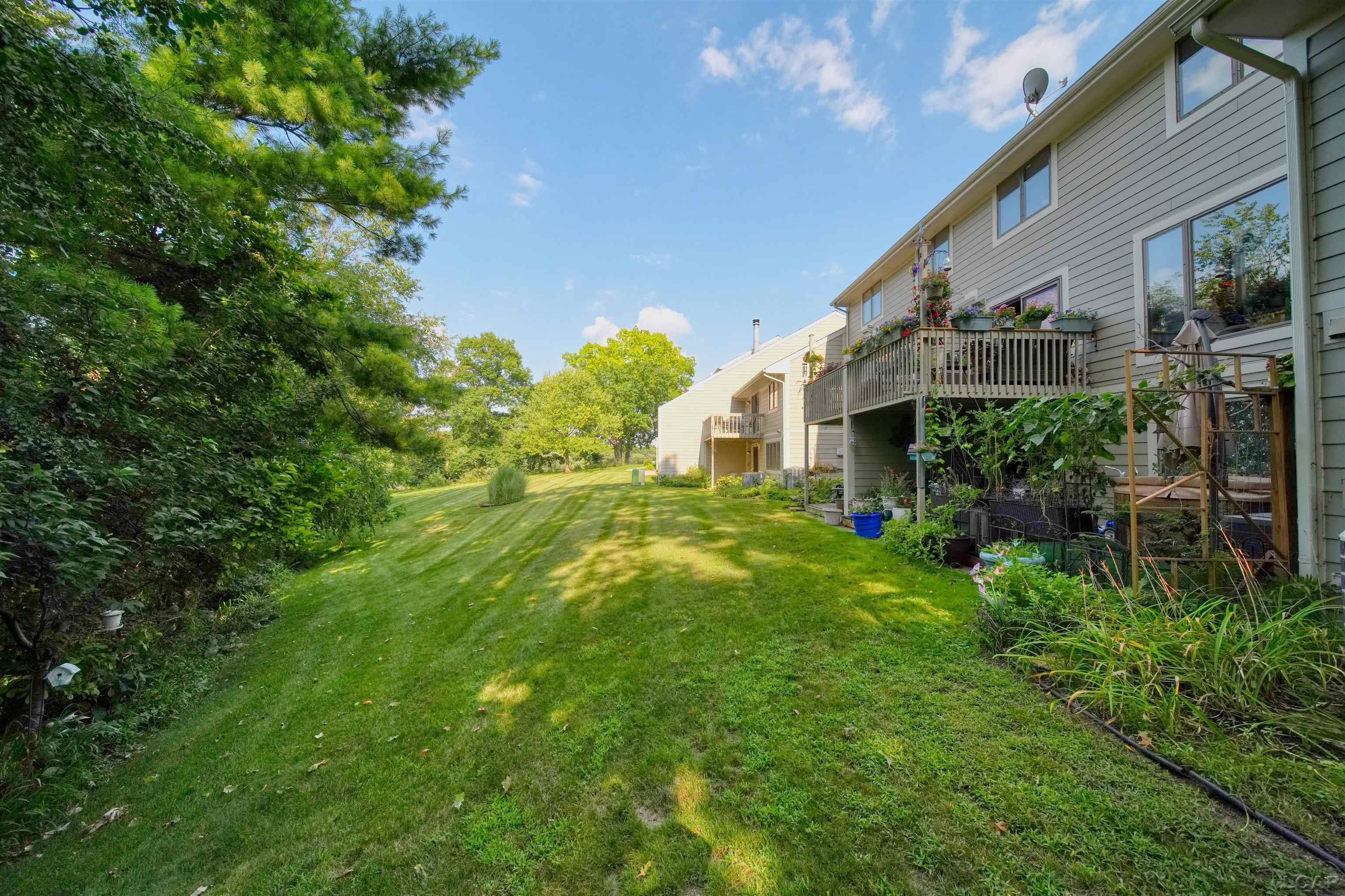 288 Whitlock St Street Property Photo 40