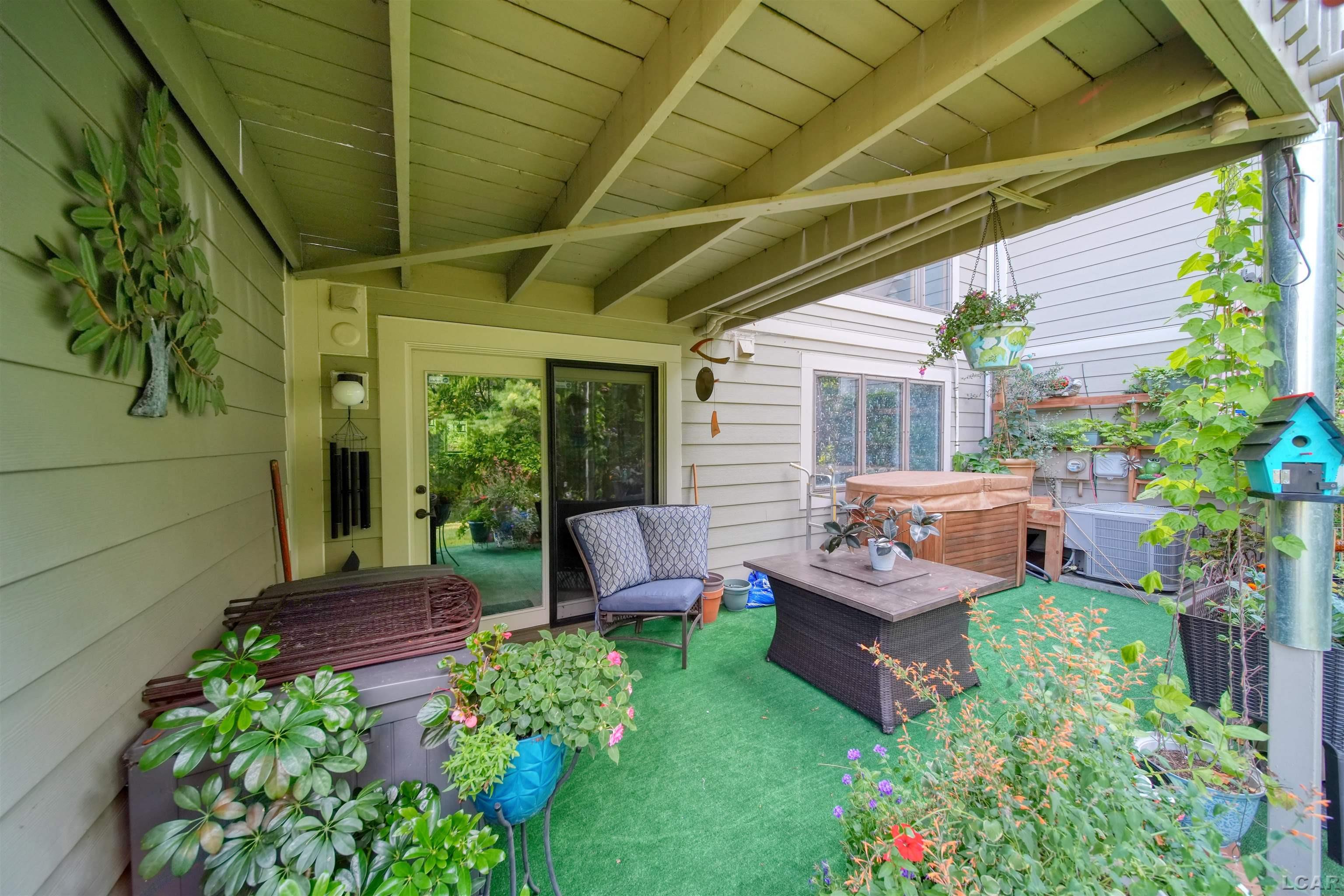 288 Whitlock St Street Property Photo 42