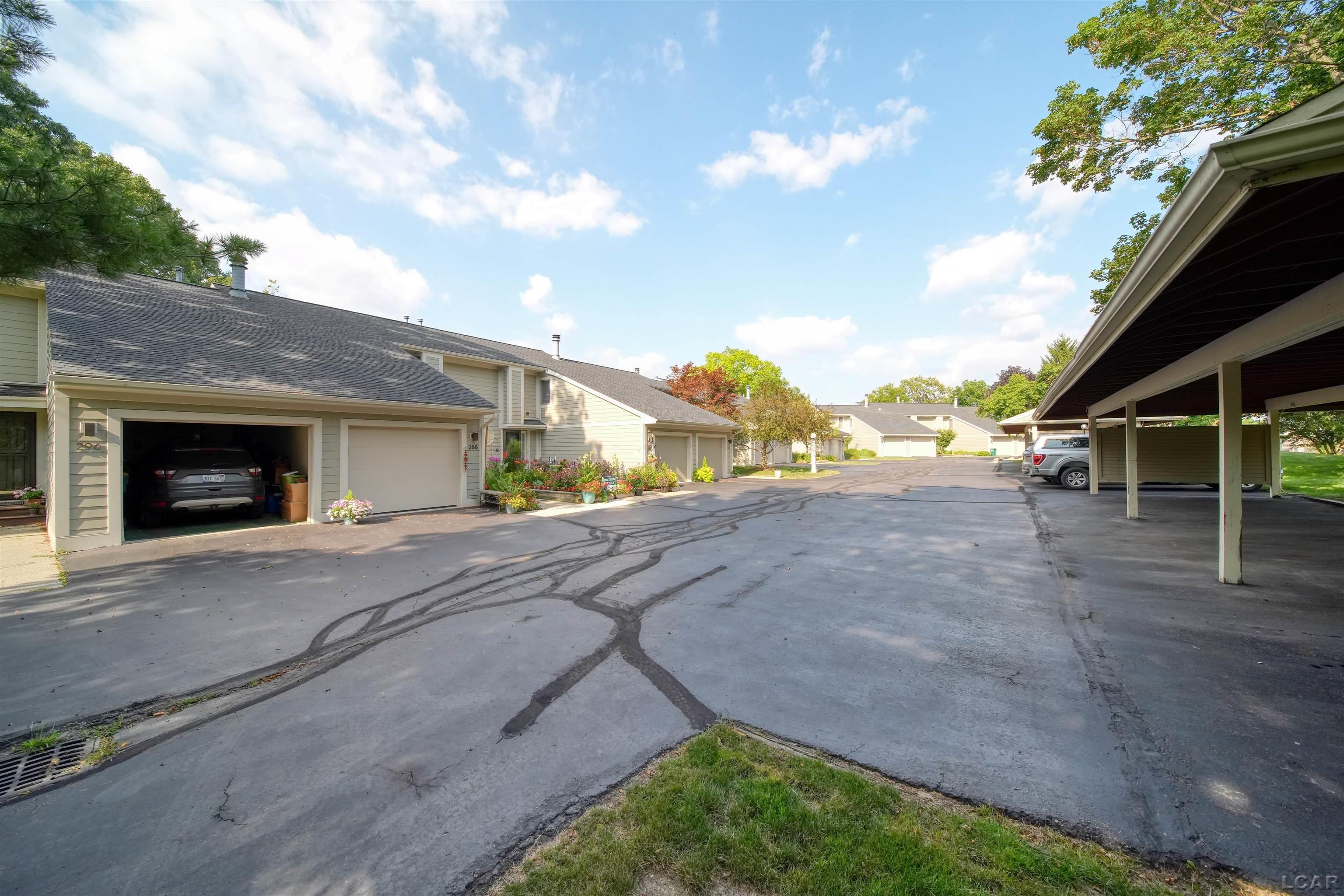 288 Whitlock St Street Property Photo 46