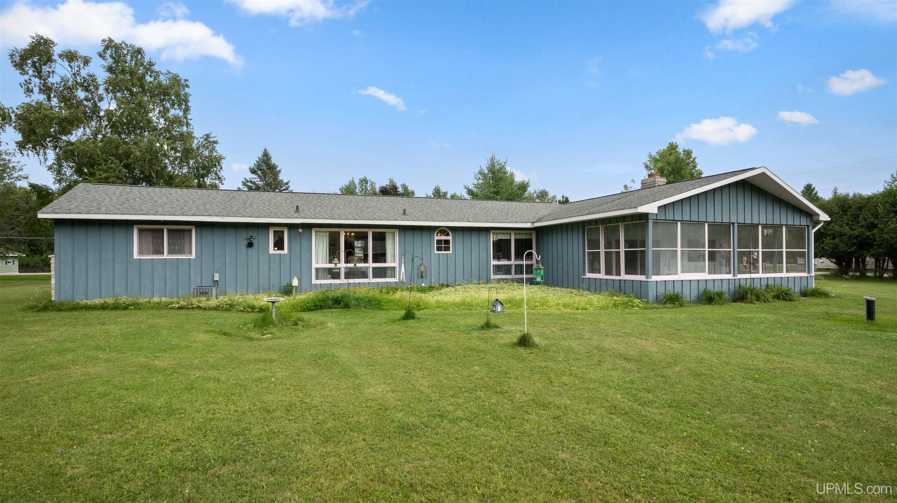 4307 M Road Property Photo 6