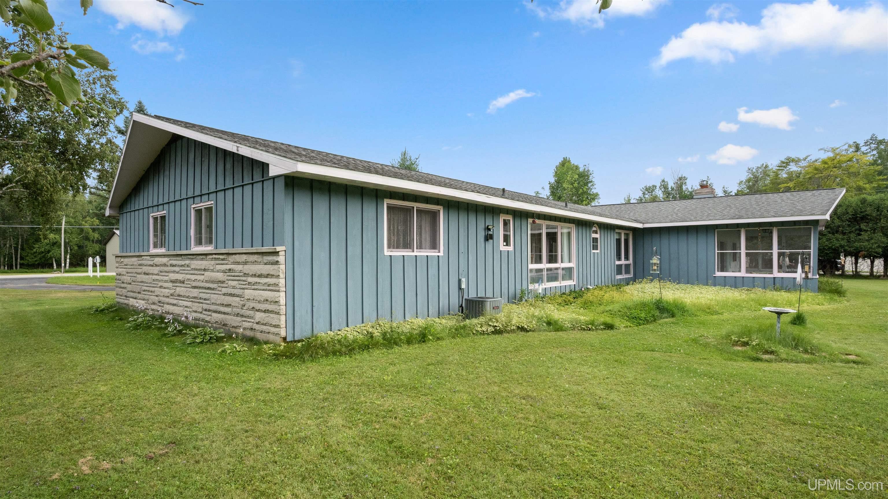 4307 M Road Property Photo 7