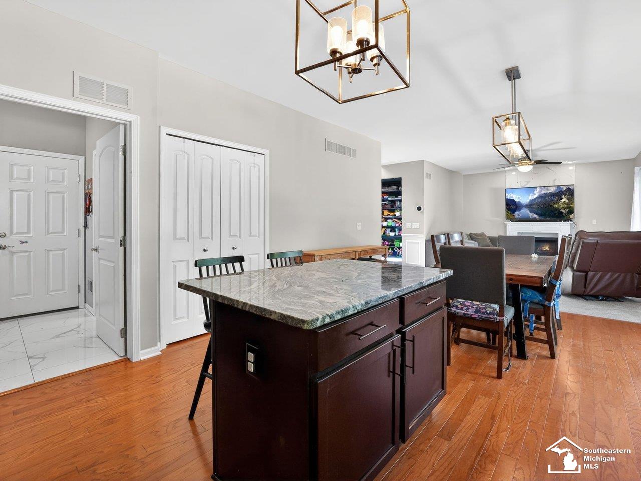 5128 Westminster Drive Property Photo 17