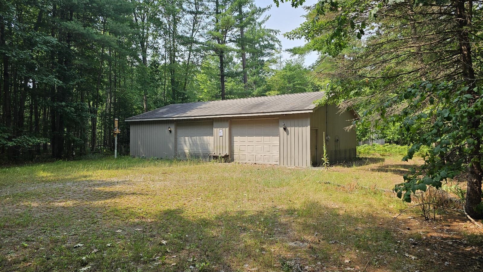 98 West River Drive Property Photo 1