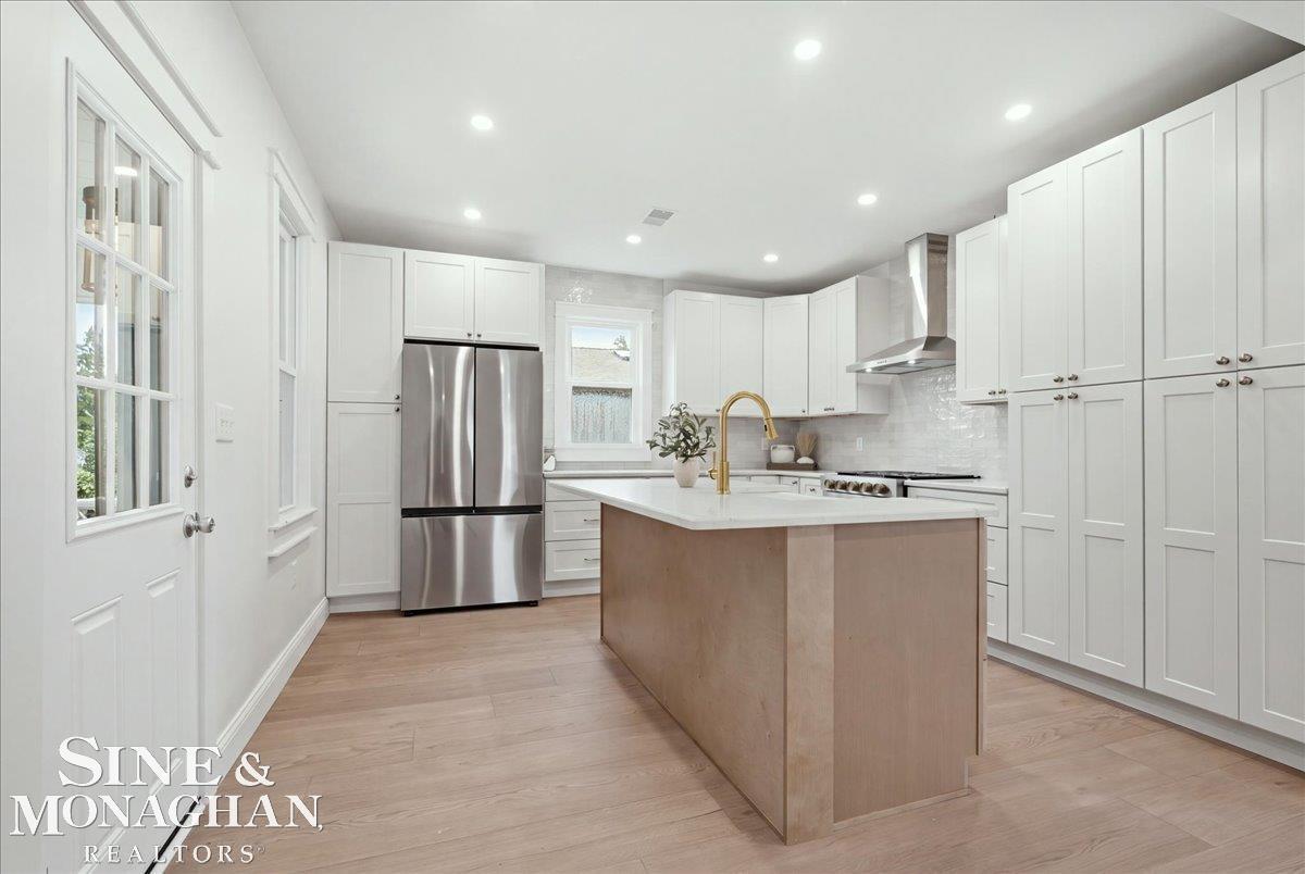 1015 Cass Street Property Photo 7
