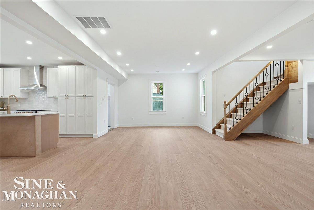 1015 Cass Street Property Photo 10