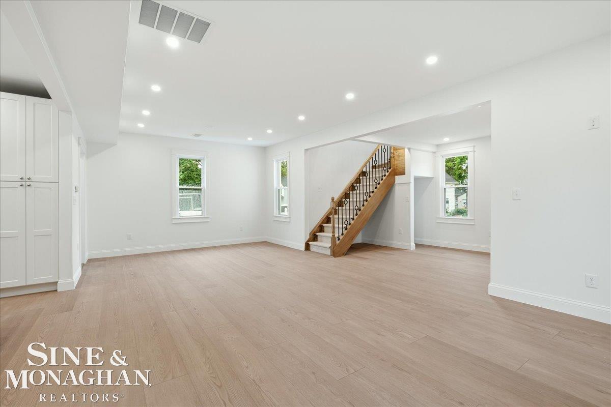 1015 Cass Street Property Photo 15