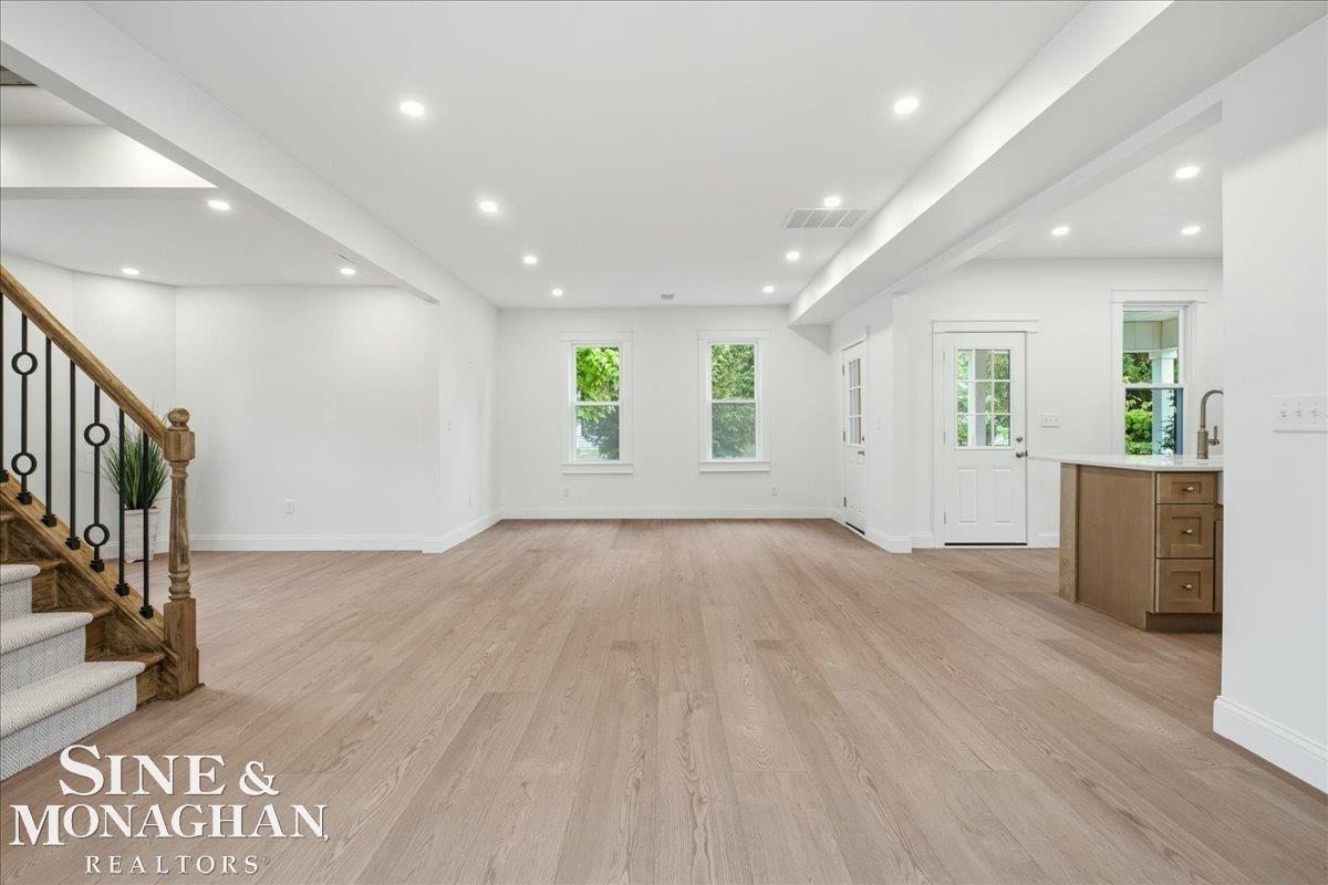 1015 Cass Street Property Photo 17