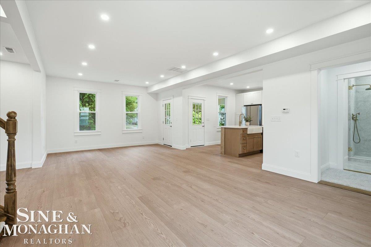 1015 Cass Street Property Photo 18