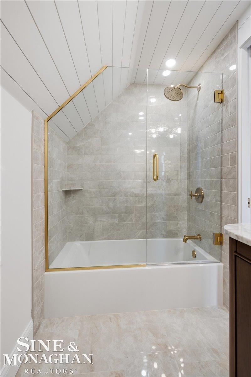 1015 Cass Street Property Photo 27
