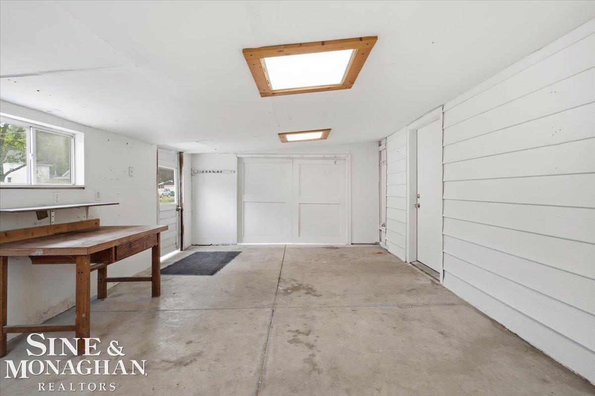 1015 Cass Street Property Photo 36