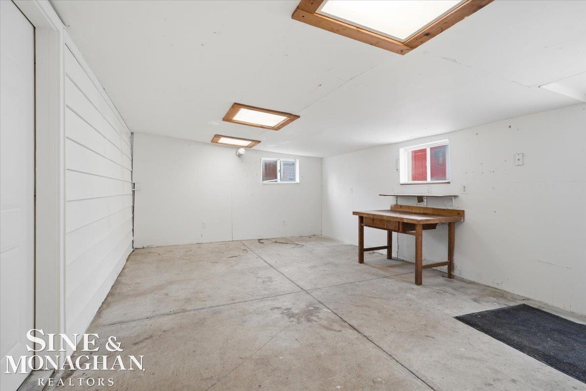 1015 Cass Street Property Photo 38