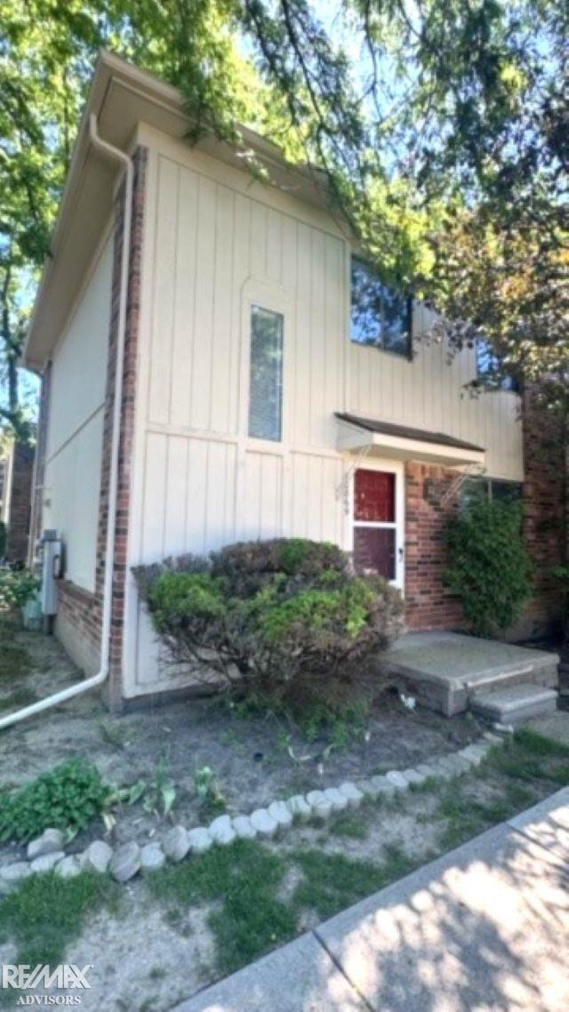40869 Highpointe Drive Property Photo 1