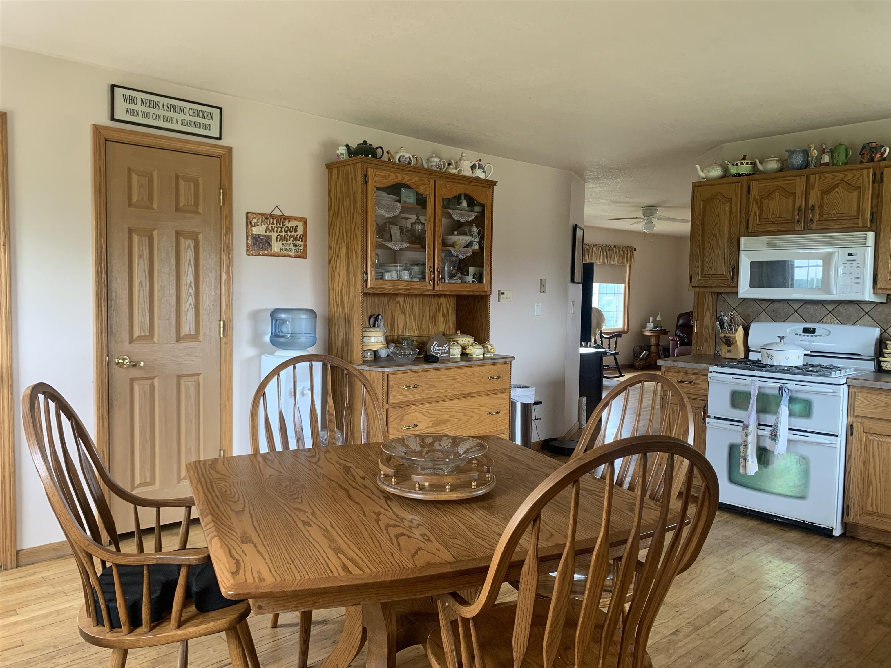 3447 E Bessinger Road Property Photo 5