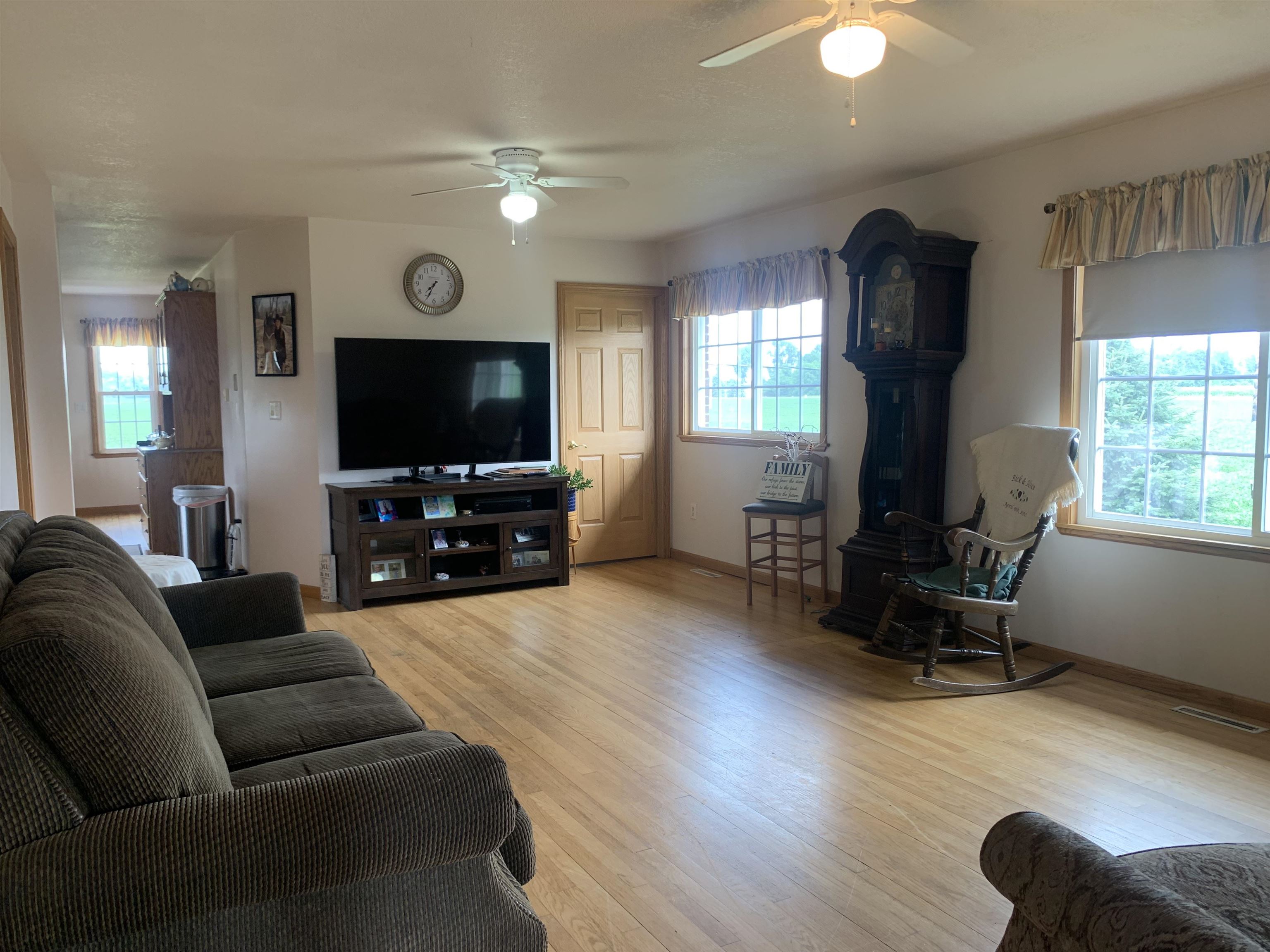 3447 E Bessinger Road Property Photo 6
