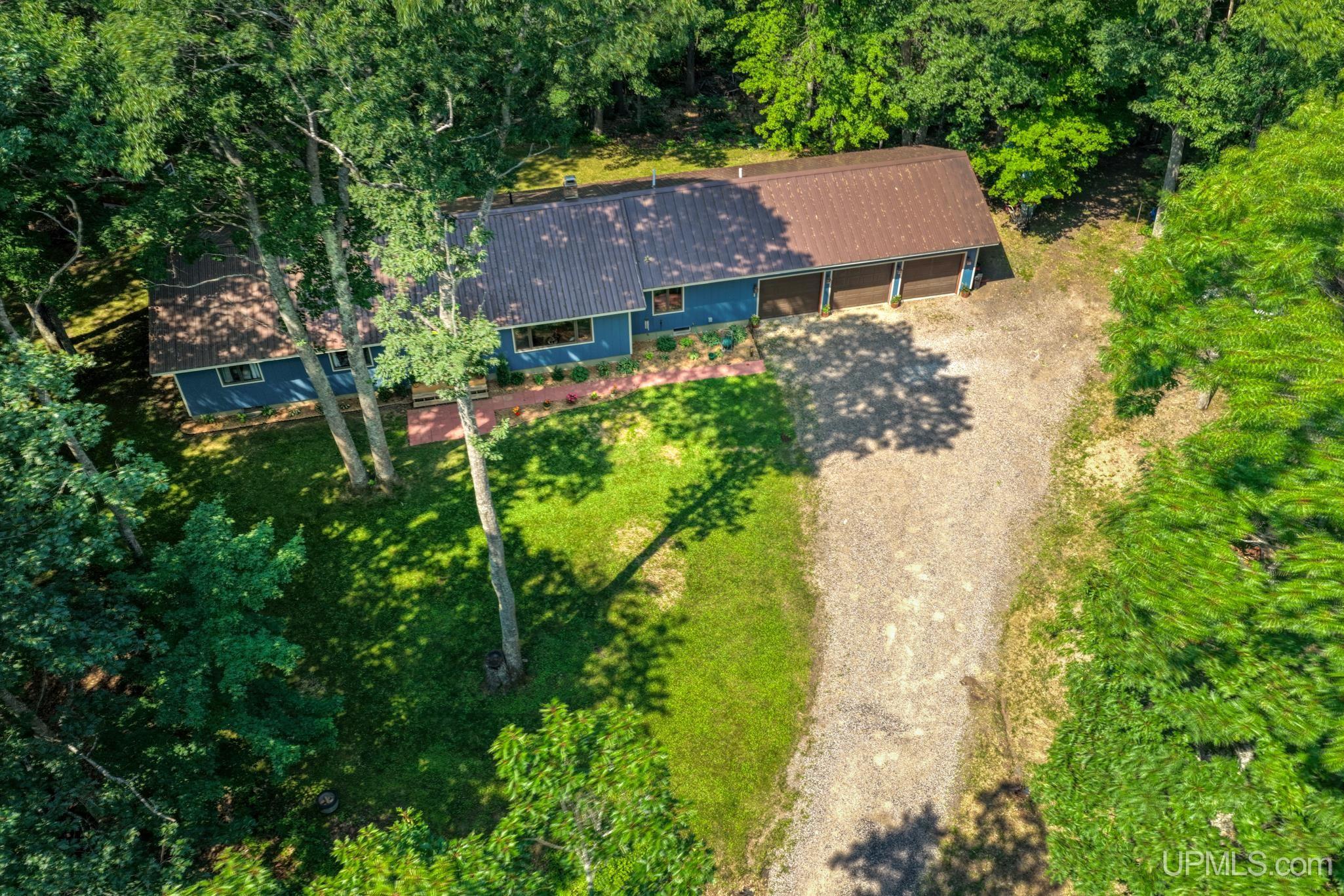 1003 County Road 480 Road Property Photo 1