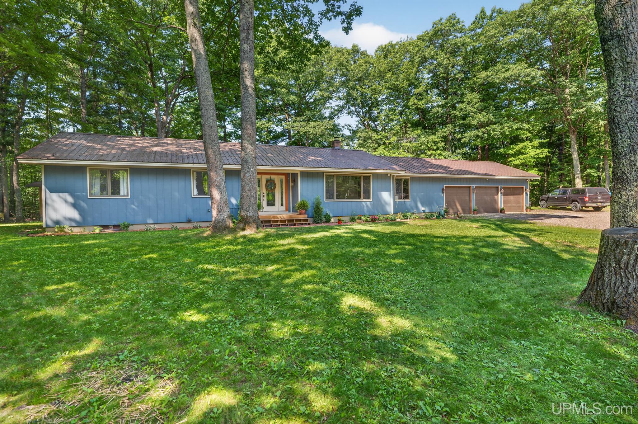 1003 County Road 480 Road Property Photo 4