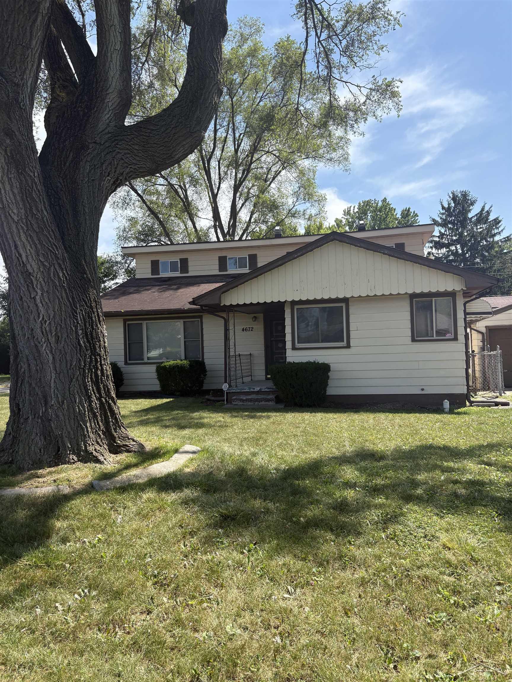 4672 N Gregory Street Property Photo 1