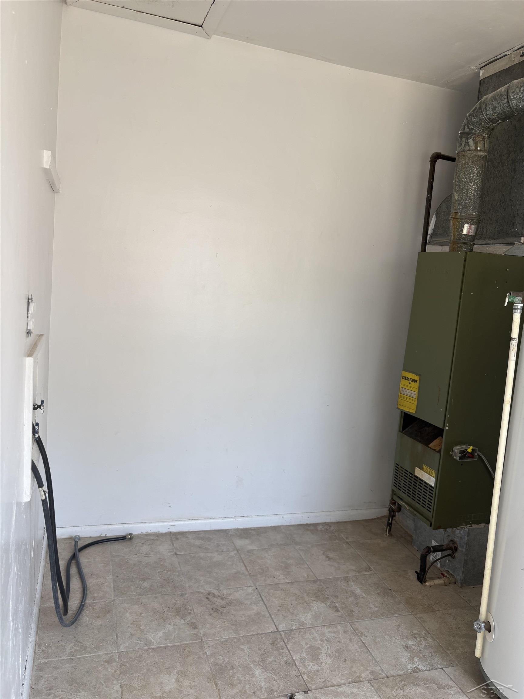 4672 N Gregory Street Property Photo 4