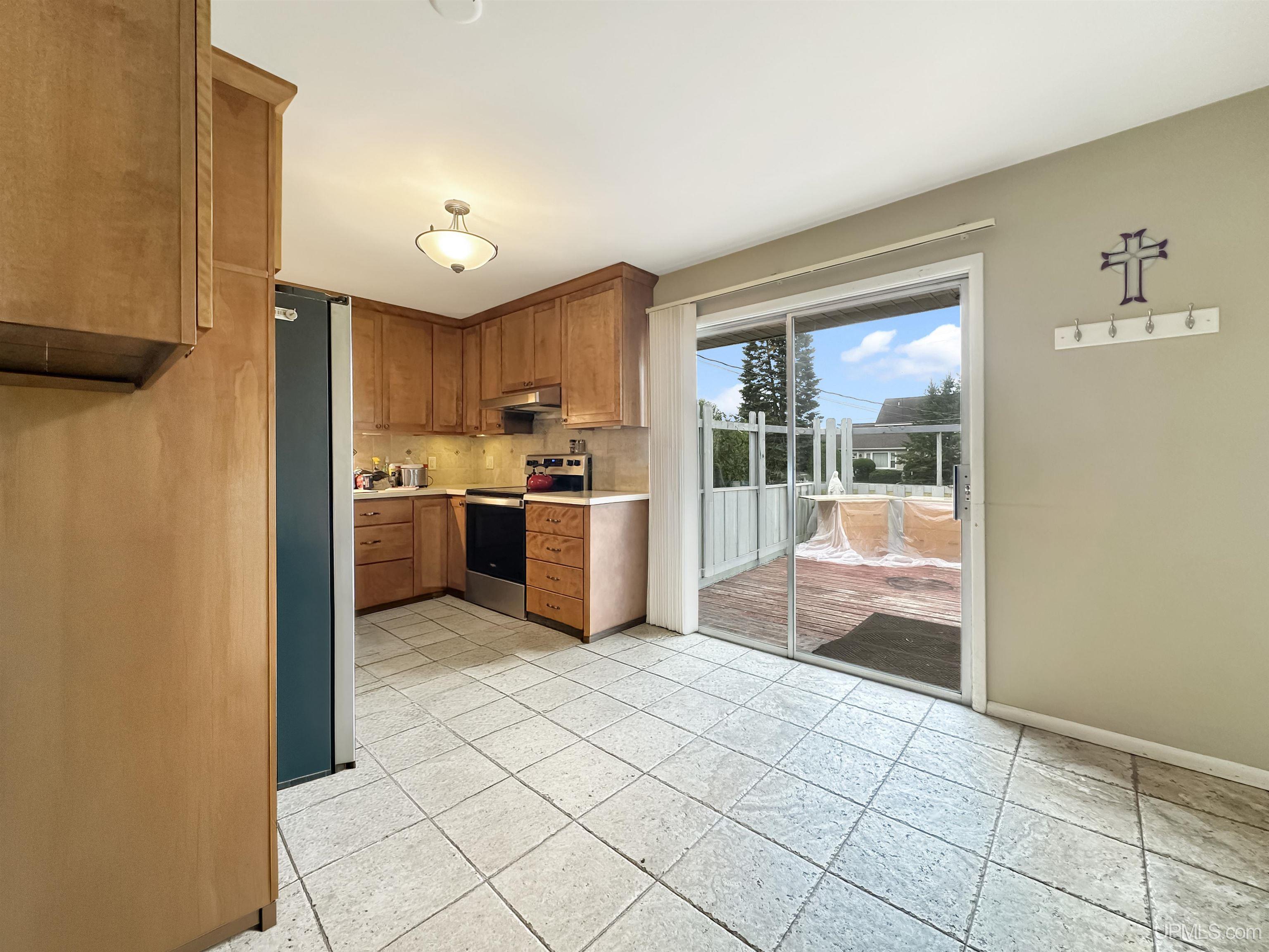 2109 S 12th Ave Avenue Property Photo 6