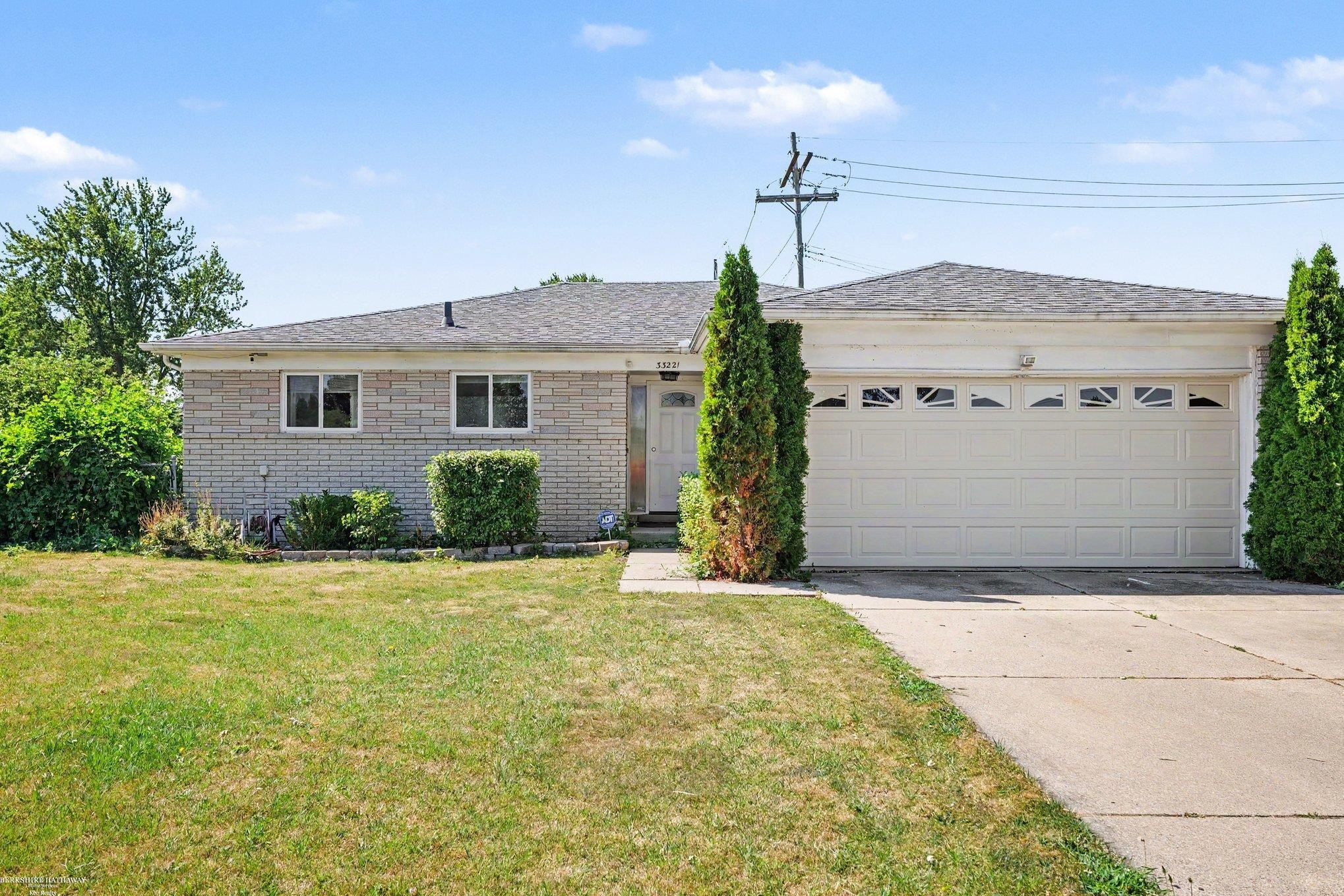 33221 Clifton Drive Property Photo 1