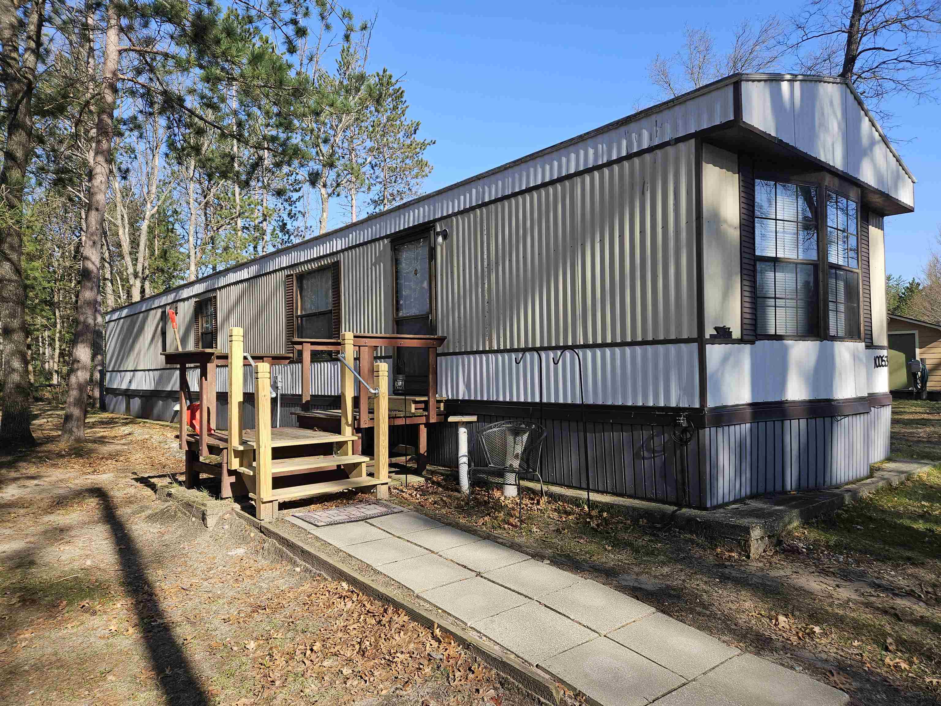10053 Finley Lake Road Property Photo 1