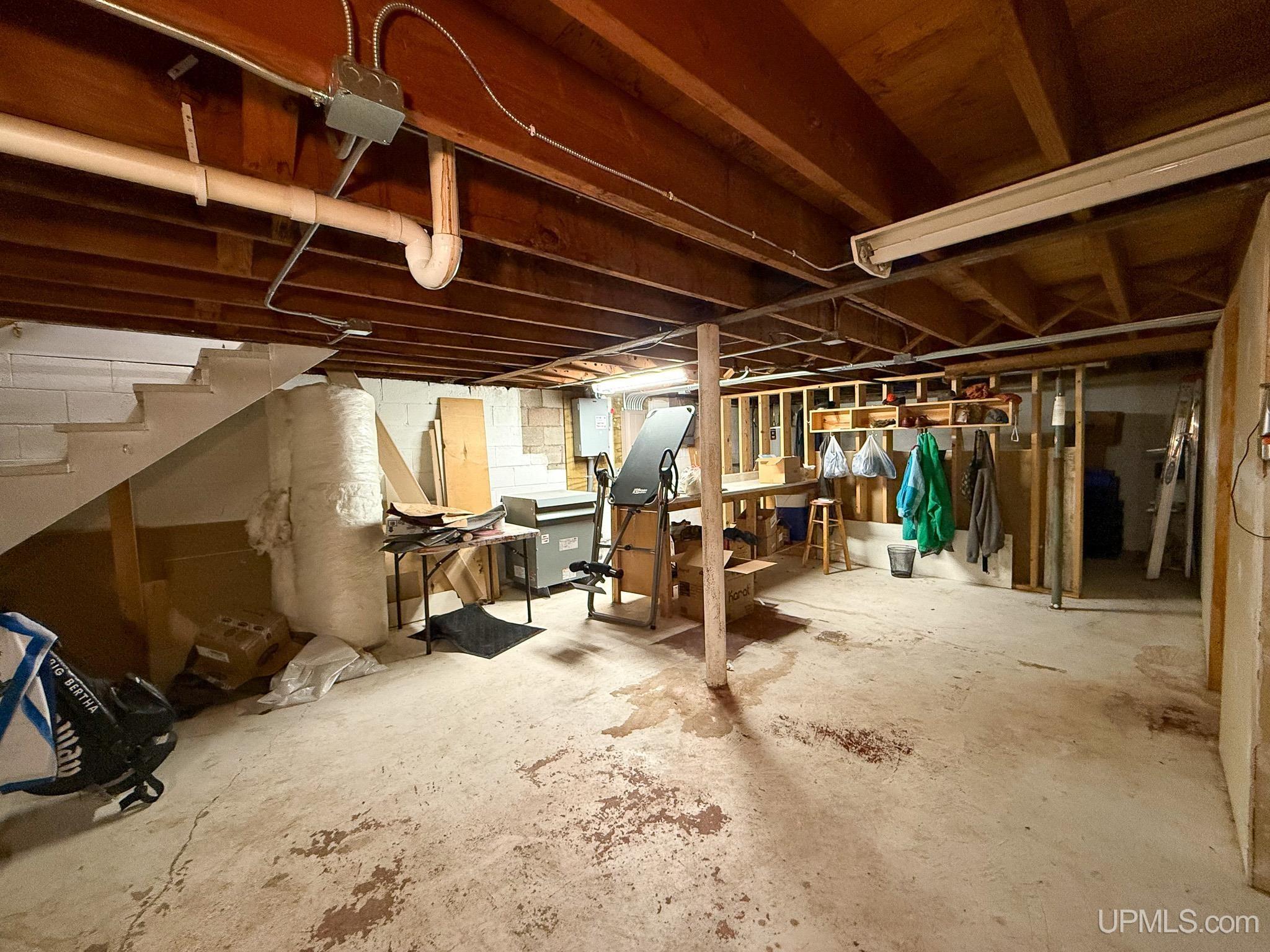 230 E Aurora Street Property Photo 32
